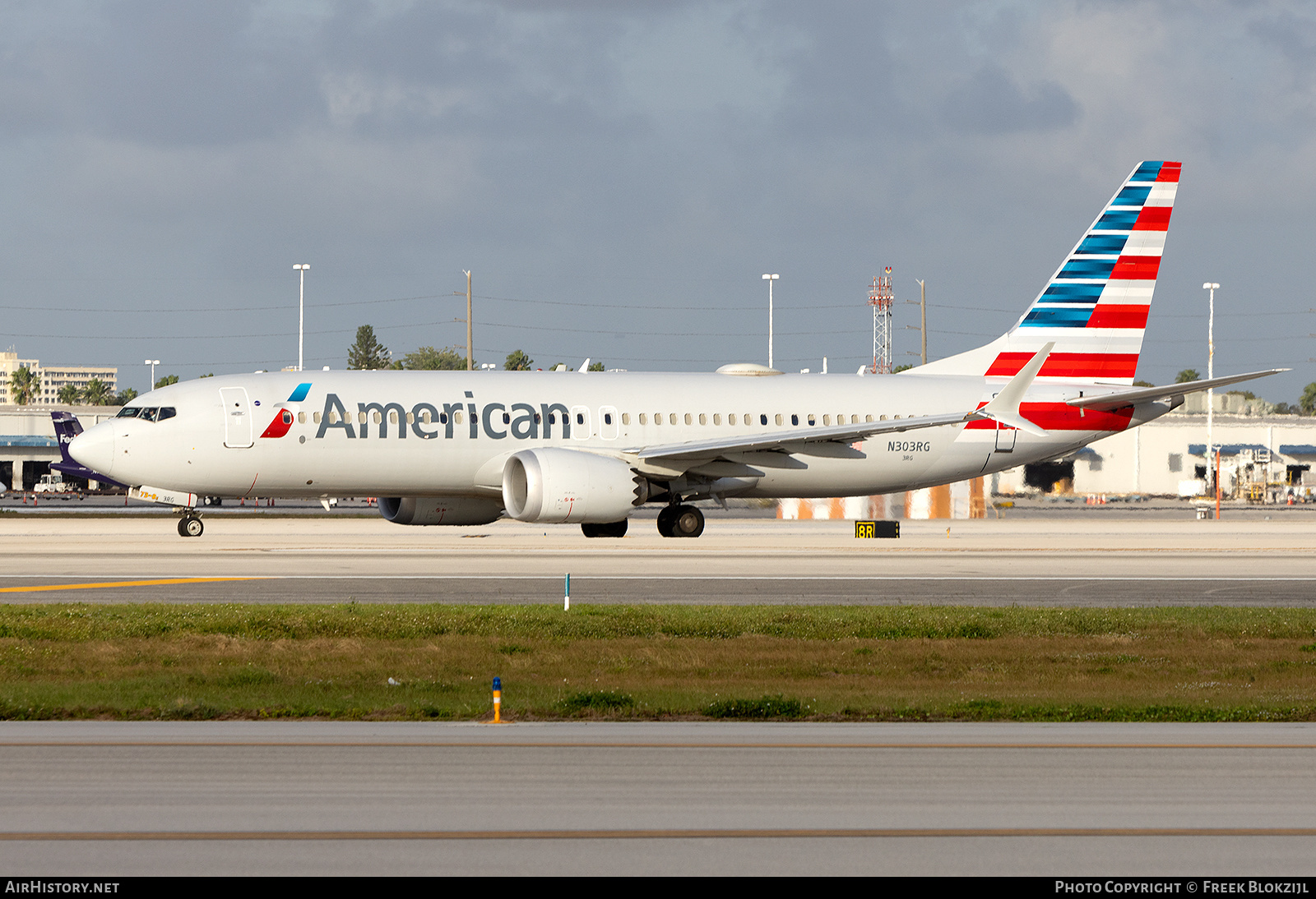 Aircraft Photo of N303RG | Boeing 737-8 Max 8 | American Airlines | AirHistory.net #657108