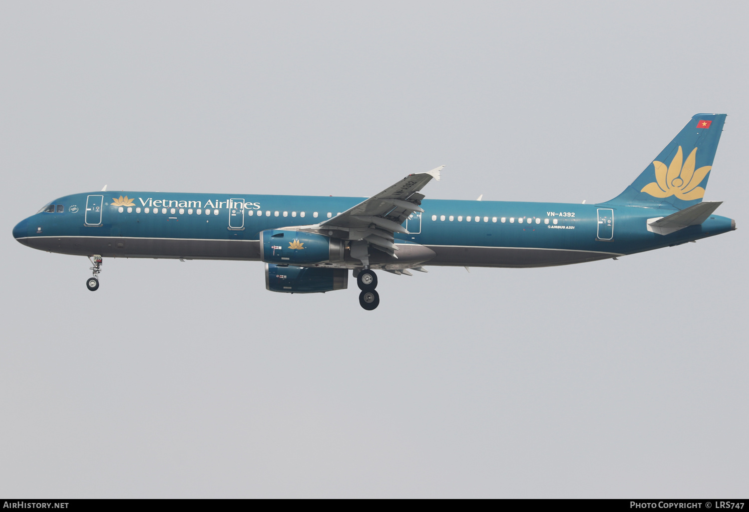 Aircraft Photo of VN-A392 | Airbus A321-231 | Vietnam Airlines | AirHistory.net #657146
