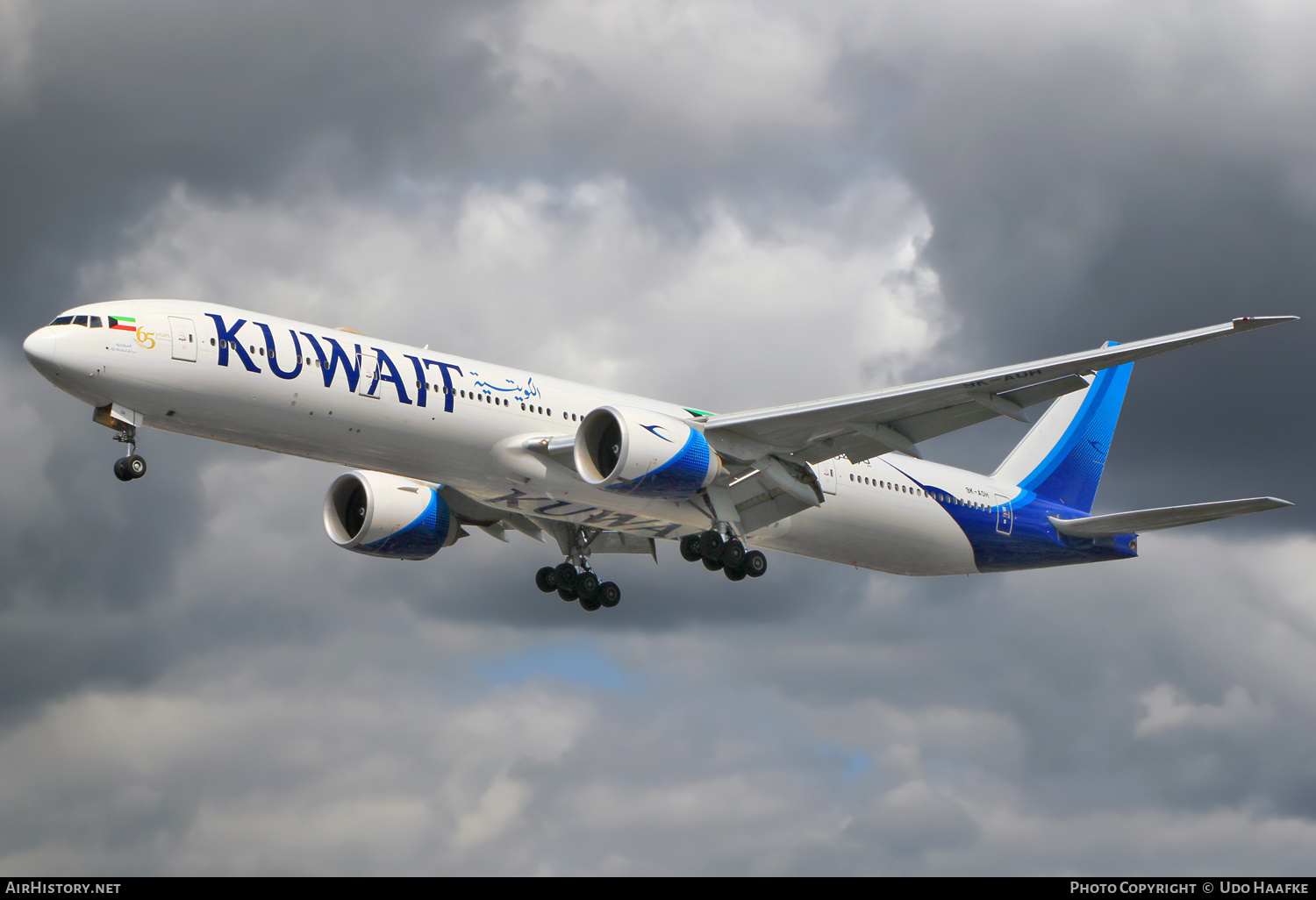 Aircraft Photo of 9K-AOH | Boeing 777-300/ER | Kuwait Airways | AirHistory.net #657241