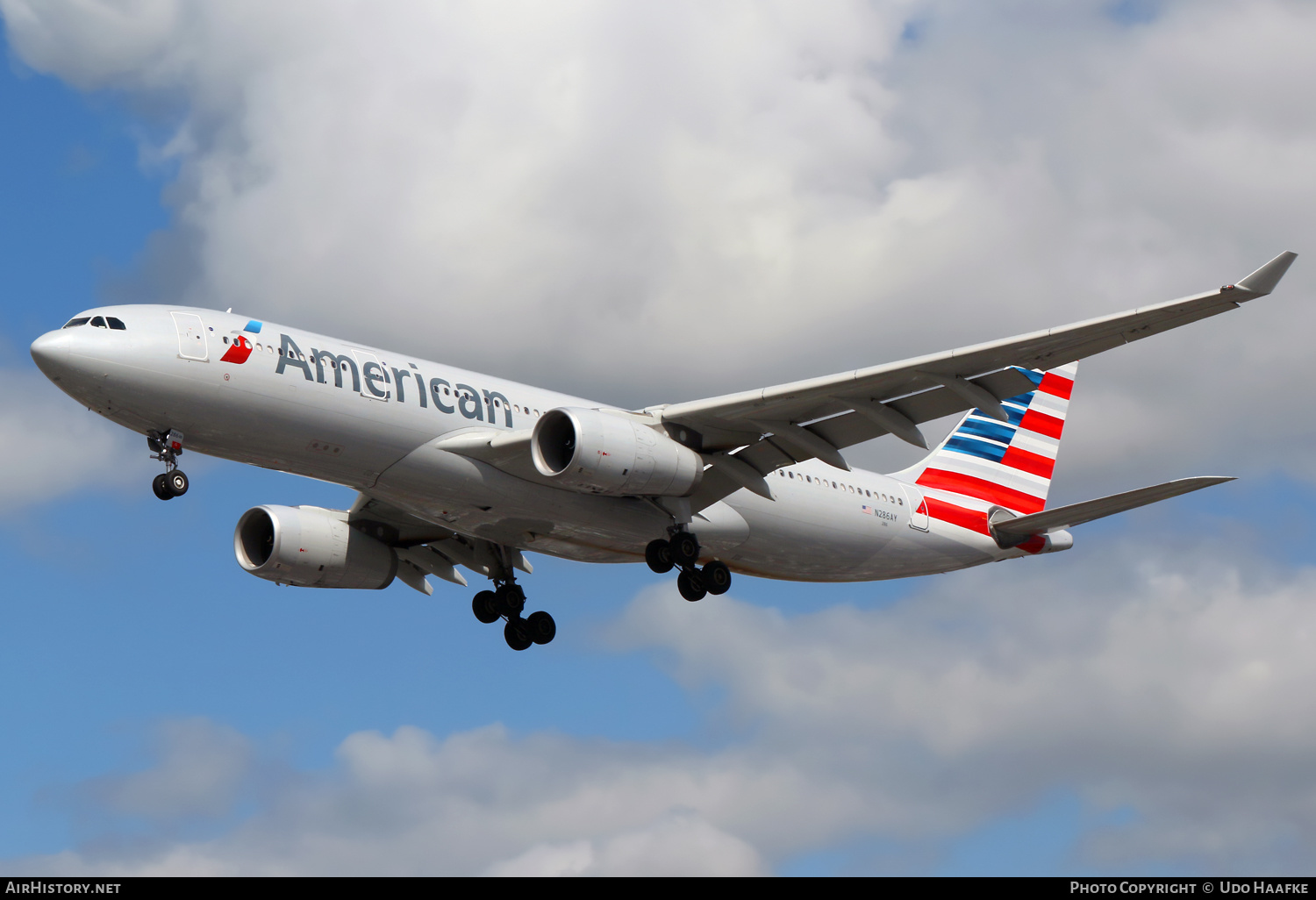 Aircraft Photo of N286AY | Airbus A330-243 | American Airlines | AirHistory.net #657268