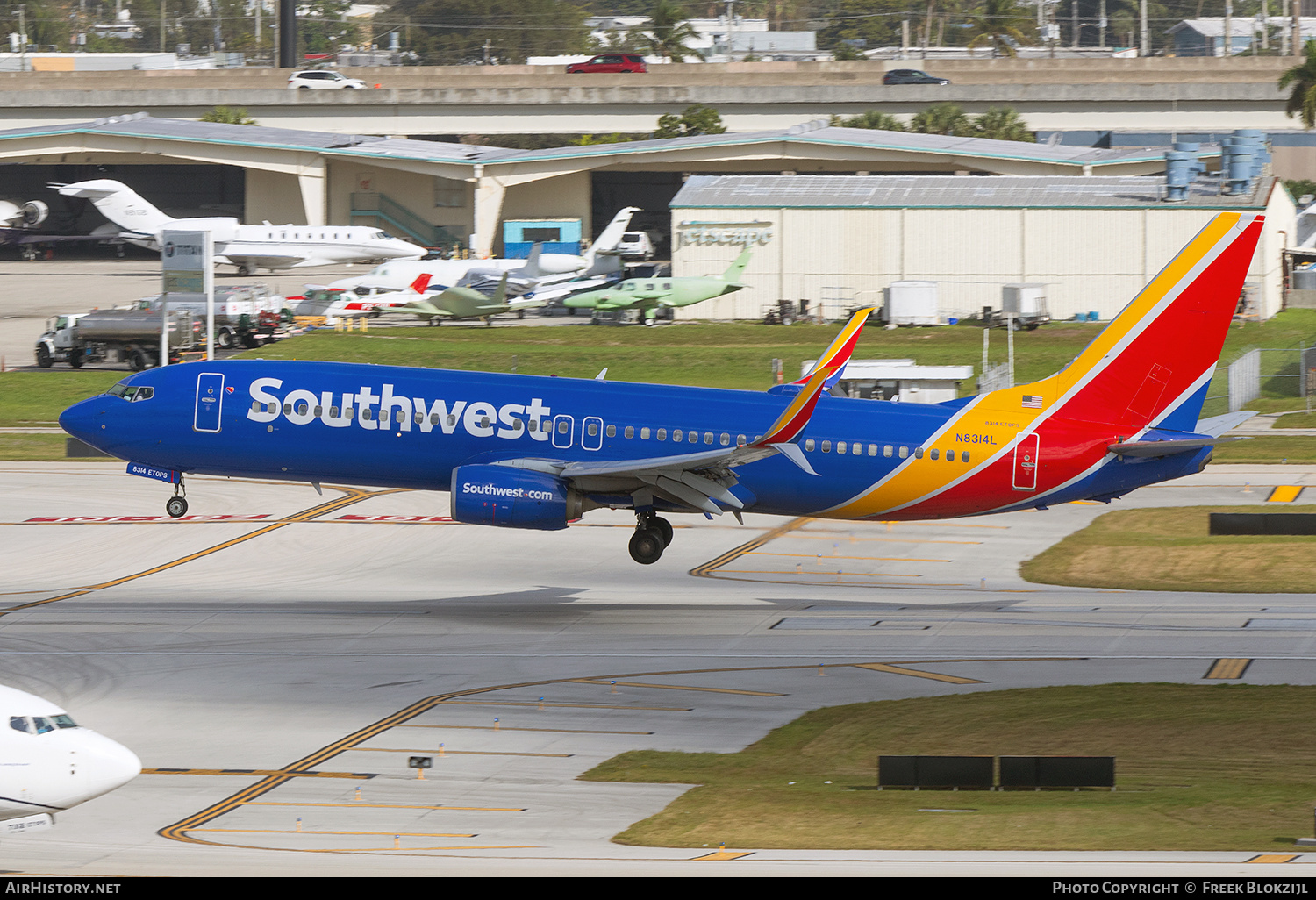 Aircraft Photo of N8314L | Boeing 737-8H4 | Southwest Airlines | AirHistory.net #657291