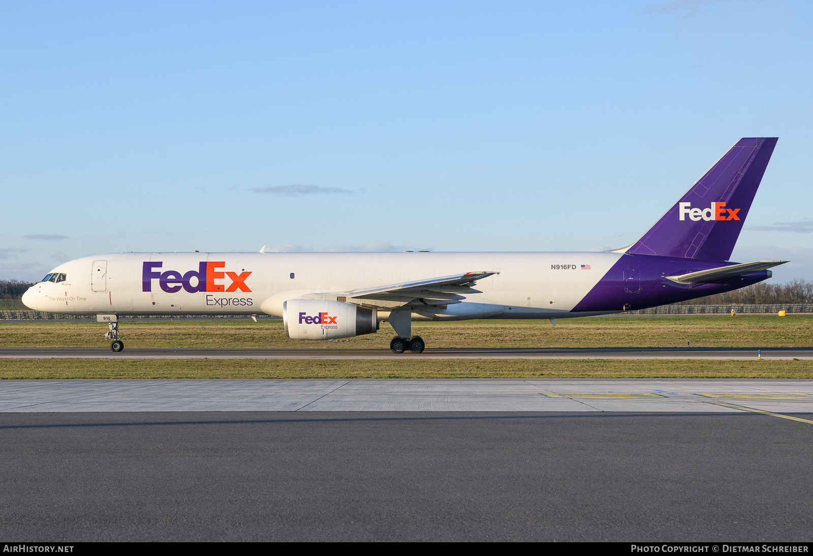 Aircraft Photo of N916FD | Boeing 757-27B(SF) | FedEx Express - Federal Express | AirHistory.net #657297