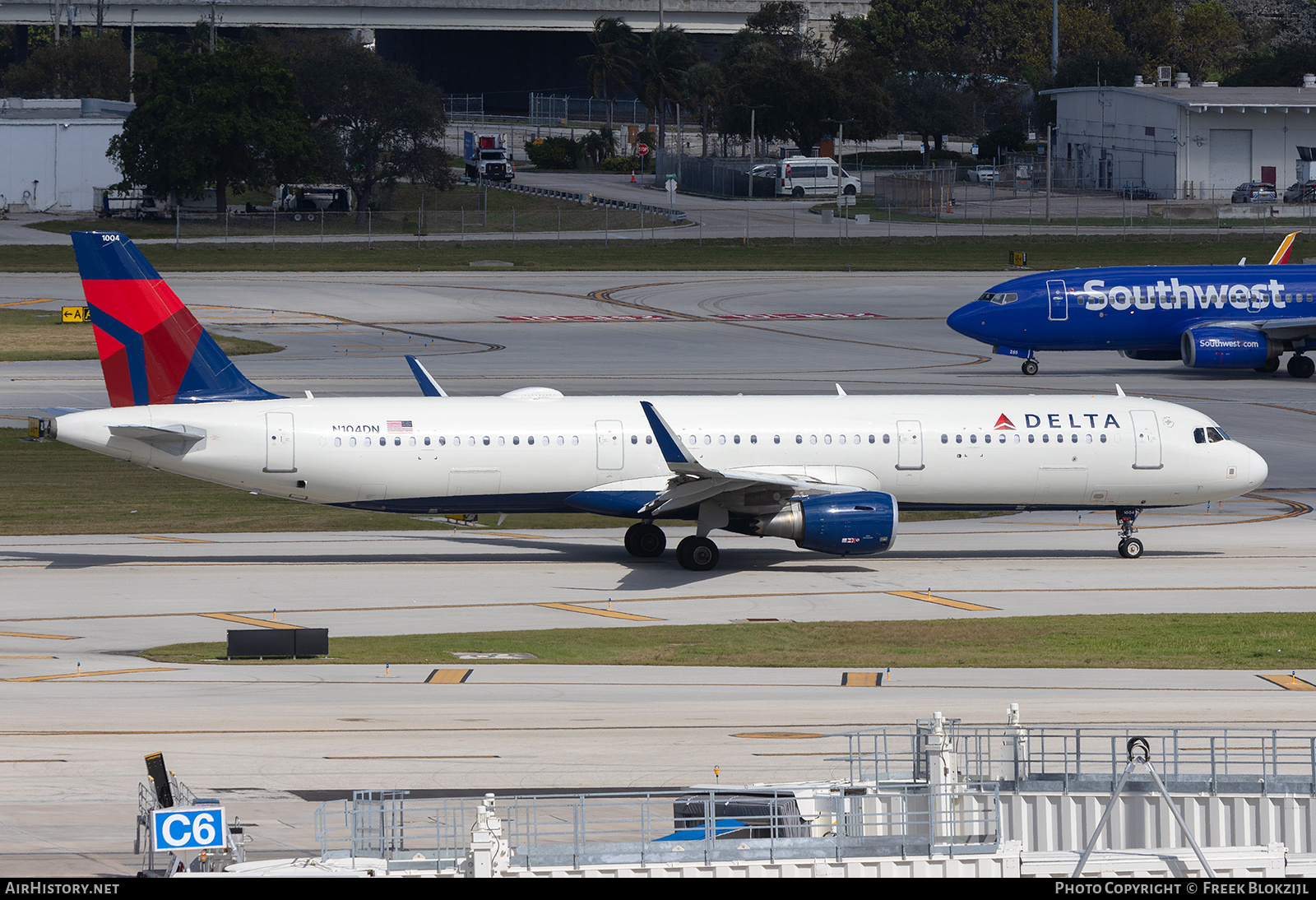 Aircraft Photo of N104DN | Airbus A321-211 | Delta Air Lines | AirHistory.net #657309