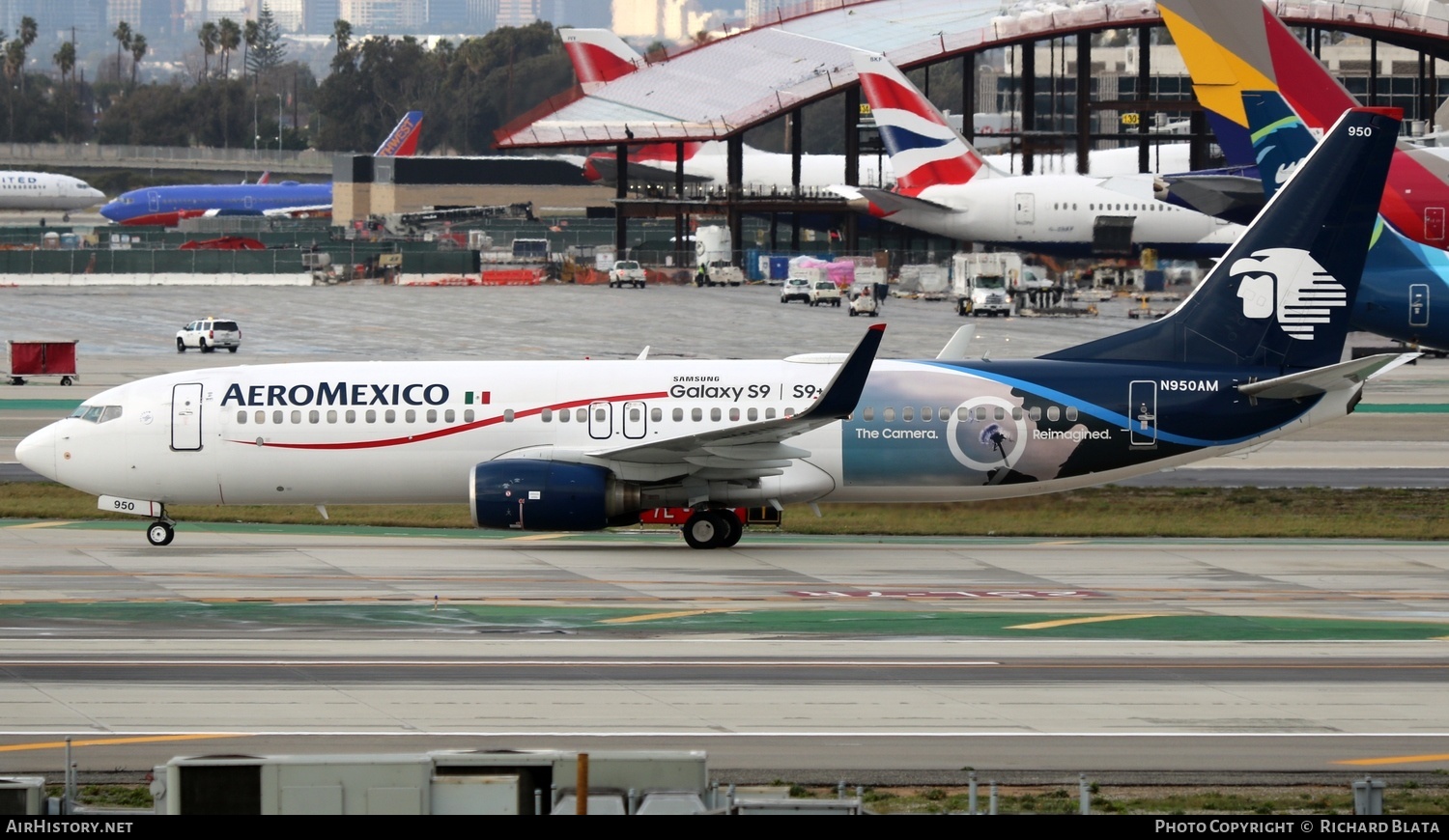 Aircraft Photo of N950AM | Boeing 737-852 | AeroMéxico | AirHistory.net #657506
