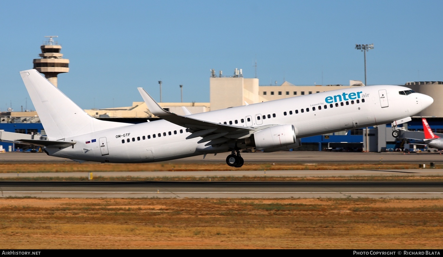 Aircraft Photo of OM-GTF | Boeing 737-86J | Enter Air | AirHistory.net #657509