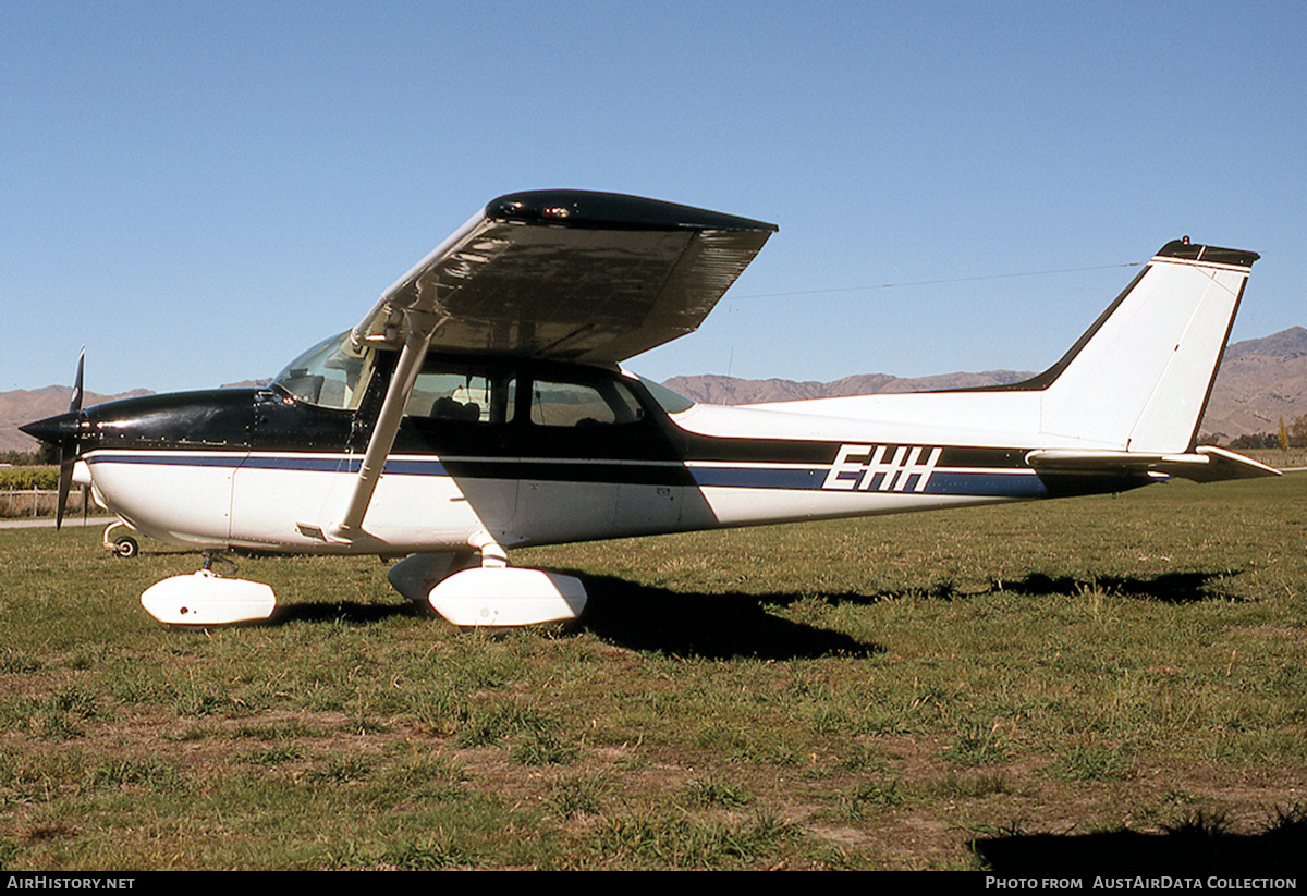 Aircraft Photo of ZK-EHH / EHH | Cessna 172N Skyhawk | AirHistory.net #657766