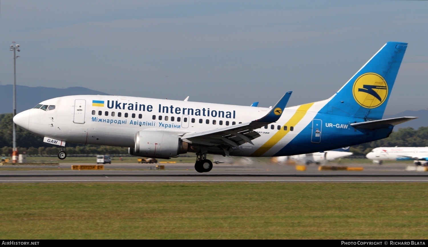 Aircraft Photo of UR-GAW | Boeing 737-5Y0 | Ukraine International Airlines | AirHistory.net #657789