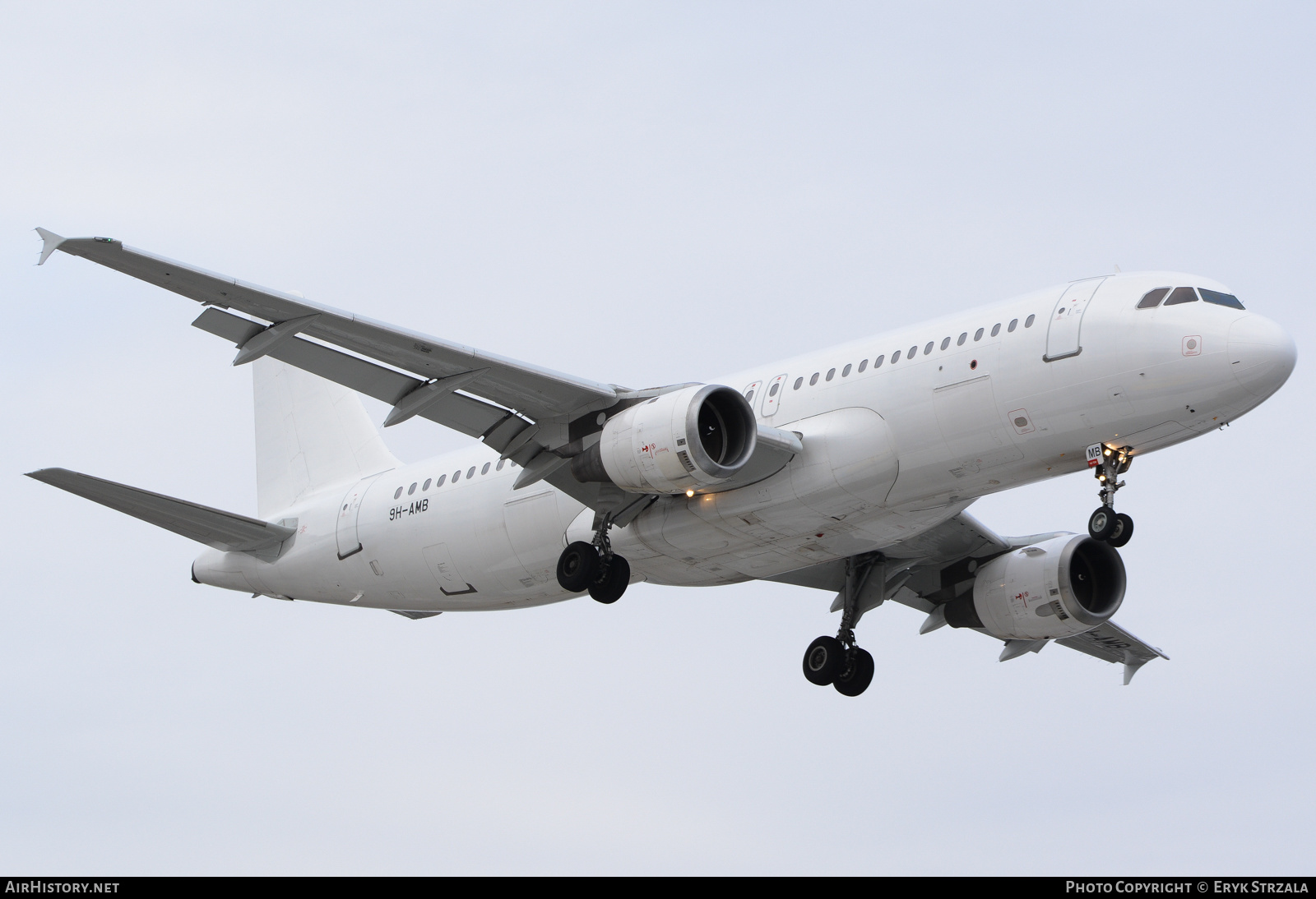 Aircraft Photo of 9H-AMB | Airbus A320-212 | AirHistory.net #657886