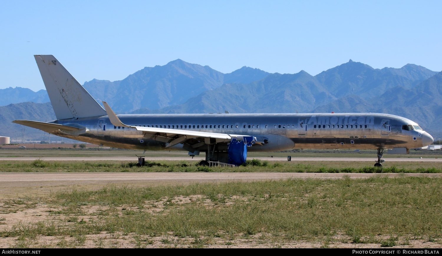 Aircraft Photo of N699AN | Boeing 757-223 | American Airlines | AirHistory.net #657933