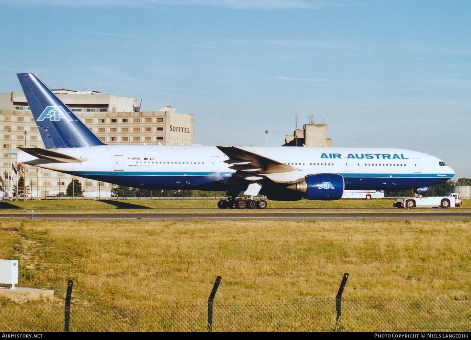 Aircraft Photo of F-OPAR | Boeing 777-2Q8/ER | Air Austral | AirHistory.net #657941