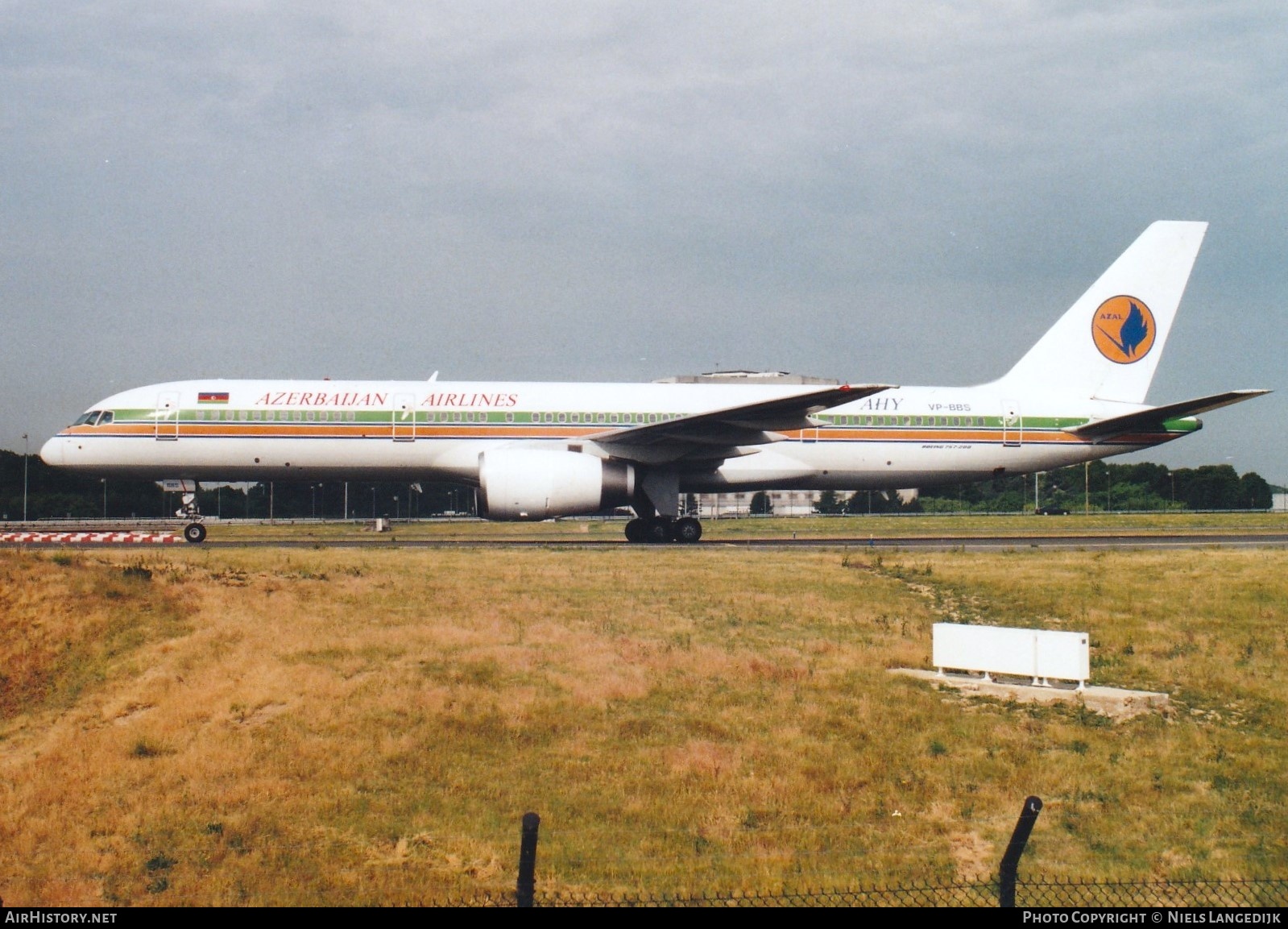 Aircraft Photo of VP-BBS | Boeing 757-22L | Azerbaijan Airlines - AZAL - AHY | AirHistory.net #657942