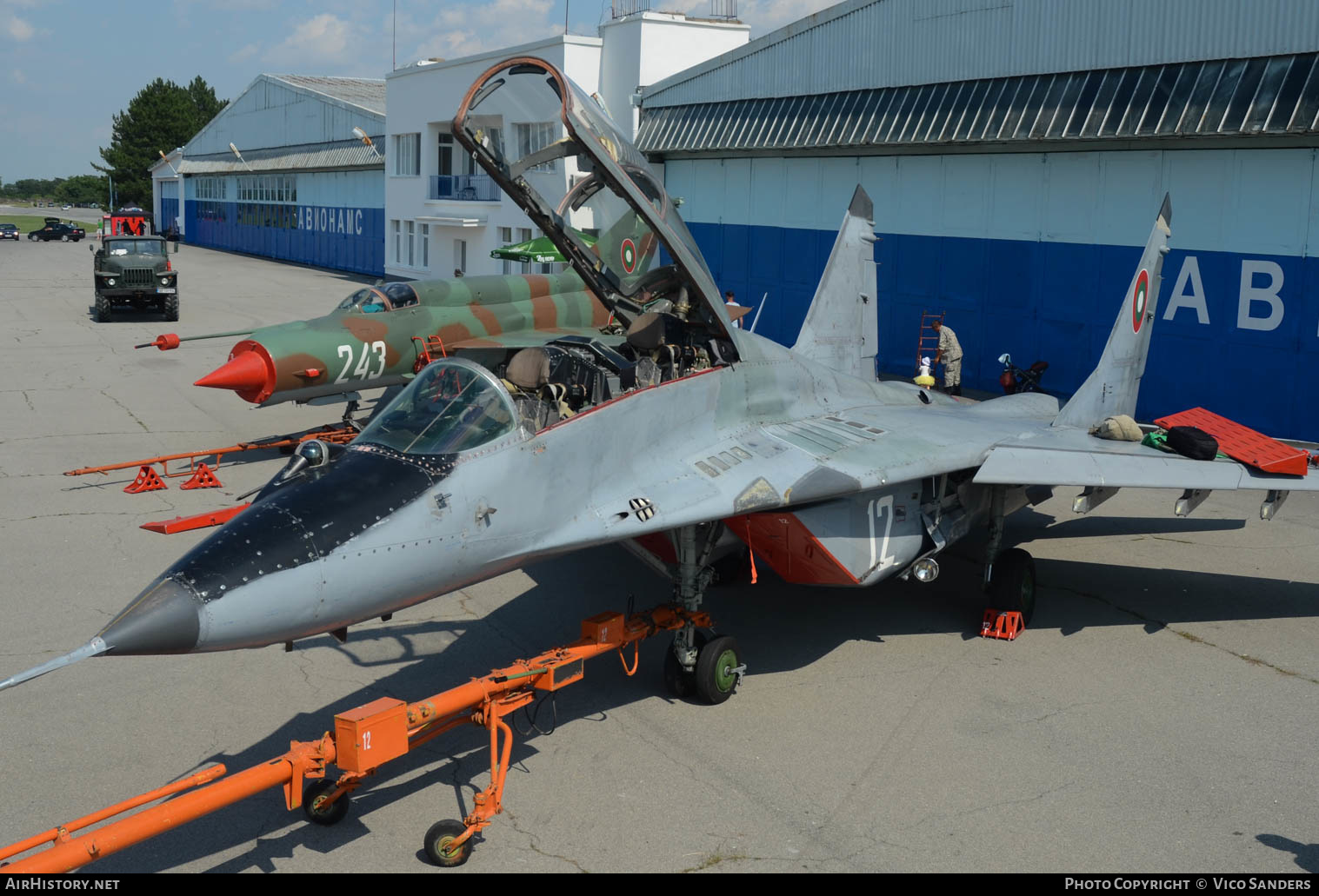 Aircraft Photo of 12 | Mikoyan-Gurevich MiG-29UB (9-51) | Bulgaria - Air Force | AirHistory.net #658143