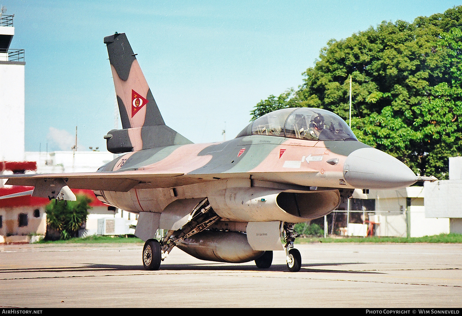 Aircraft Photo of 7635 | General Dynamics F-16B Fighting Falcon | Venezuela - Air Force | AirHistory.net #658174