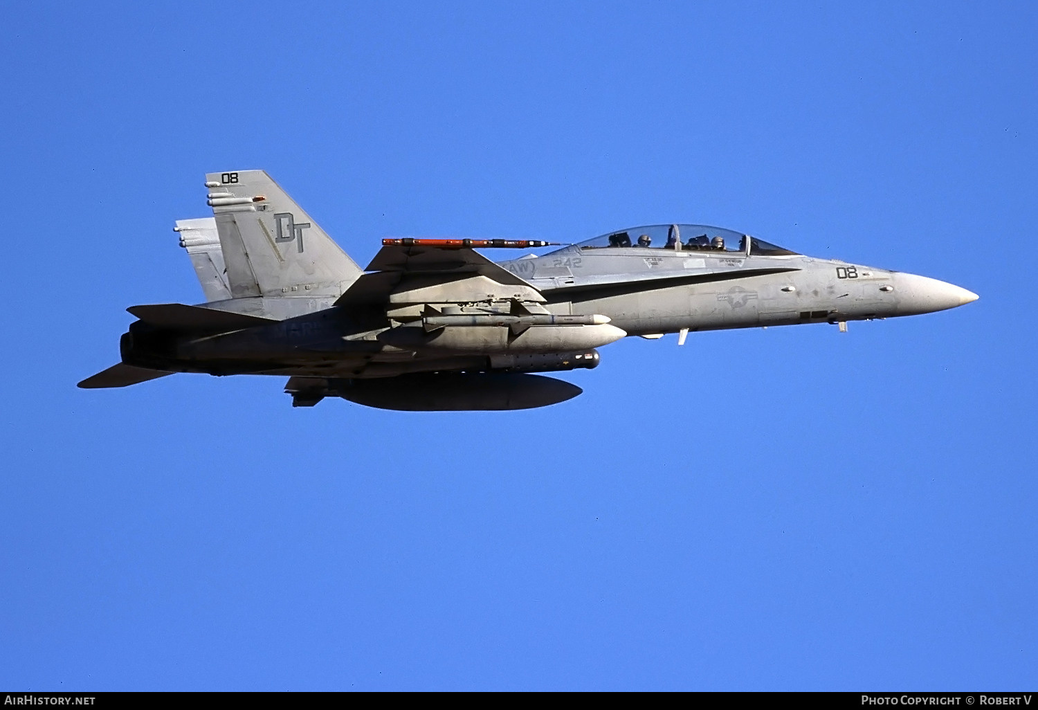 Aircraft Photo of 165686 | McDonnell Douglas F/A-18D Hornet | USA - Marines | AirHistory.net #658206