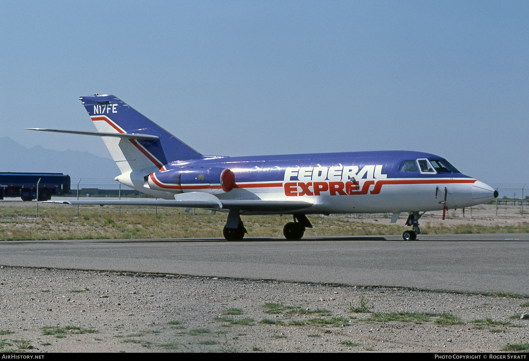 Aircraft Photo of N17FE | Dassault Falcon 20DC | Federal Express | AirHistory.net #658300