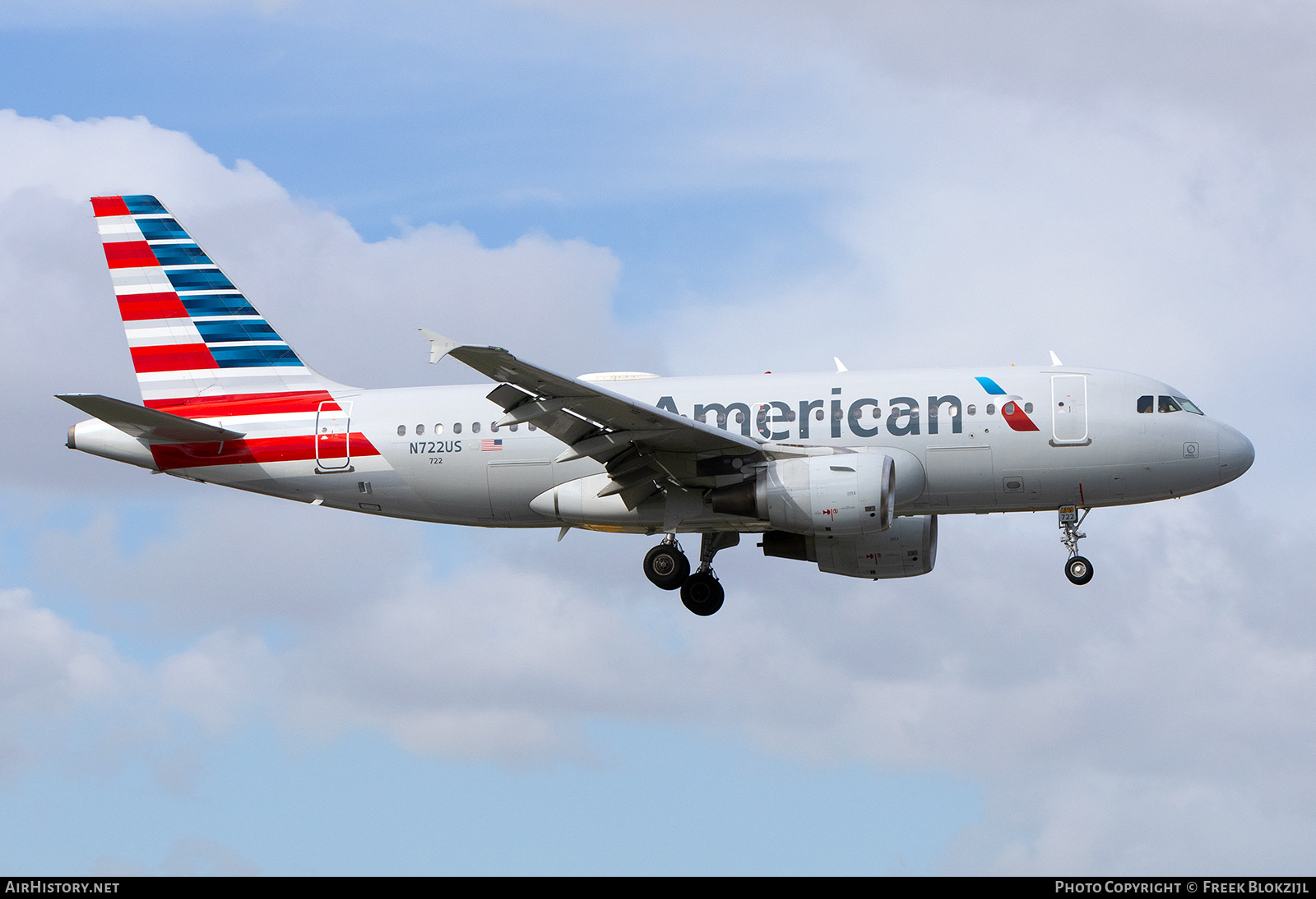 Aircraft Photo of N722US | Airbus A319-112 | American Airlines | AirHistory.net #658519