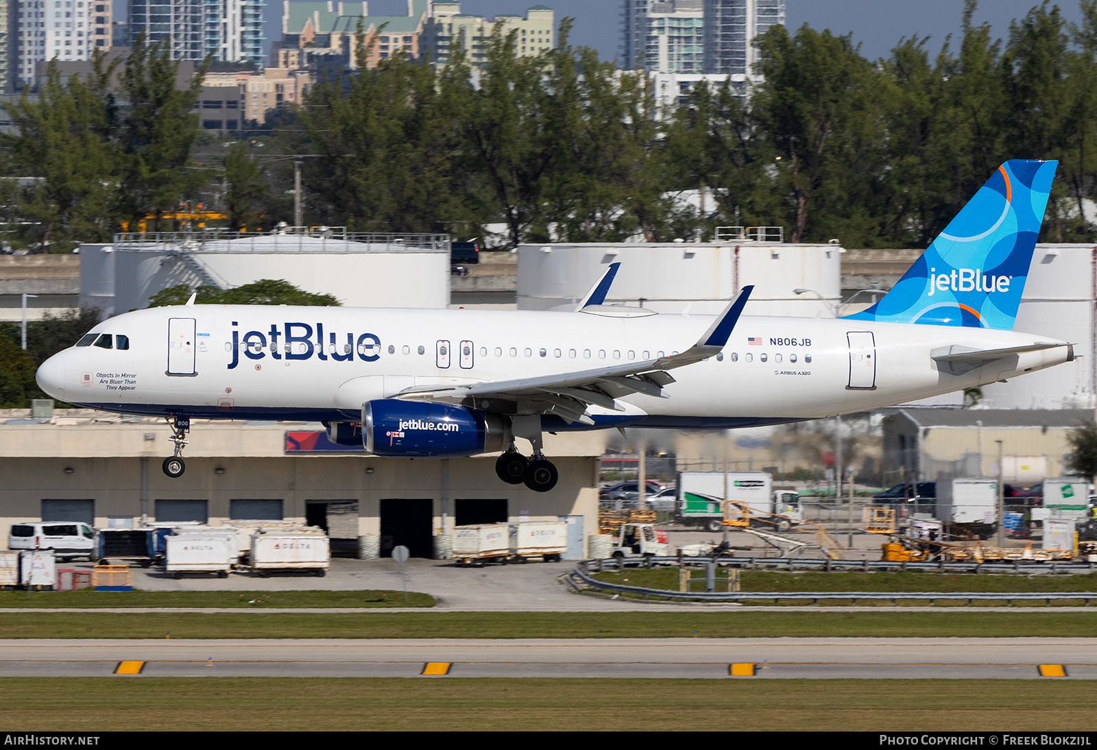 Aircraft Photo of N806JB | Airbus A320-232 | JetBlue Airways | AirHistory.net #658525