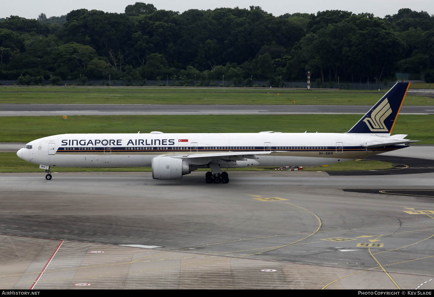 Aircraft Photo of 9V-SWS | Boeing 777-312/ER | Singapore Airlines | AirHistory.net #658526