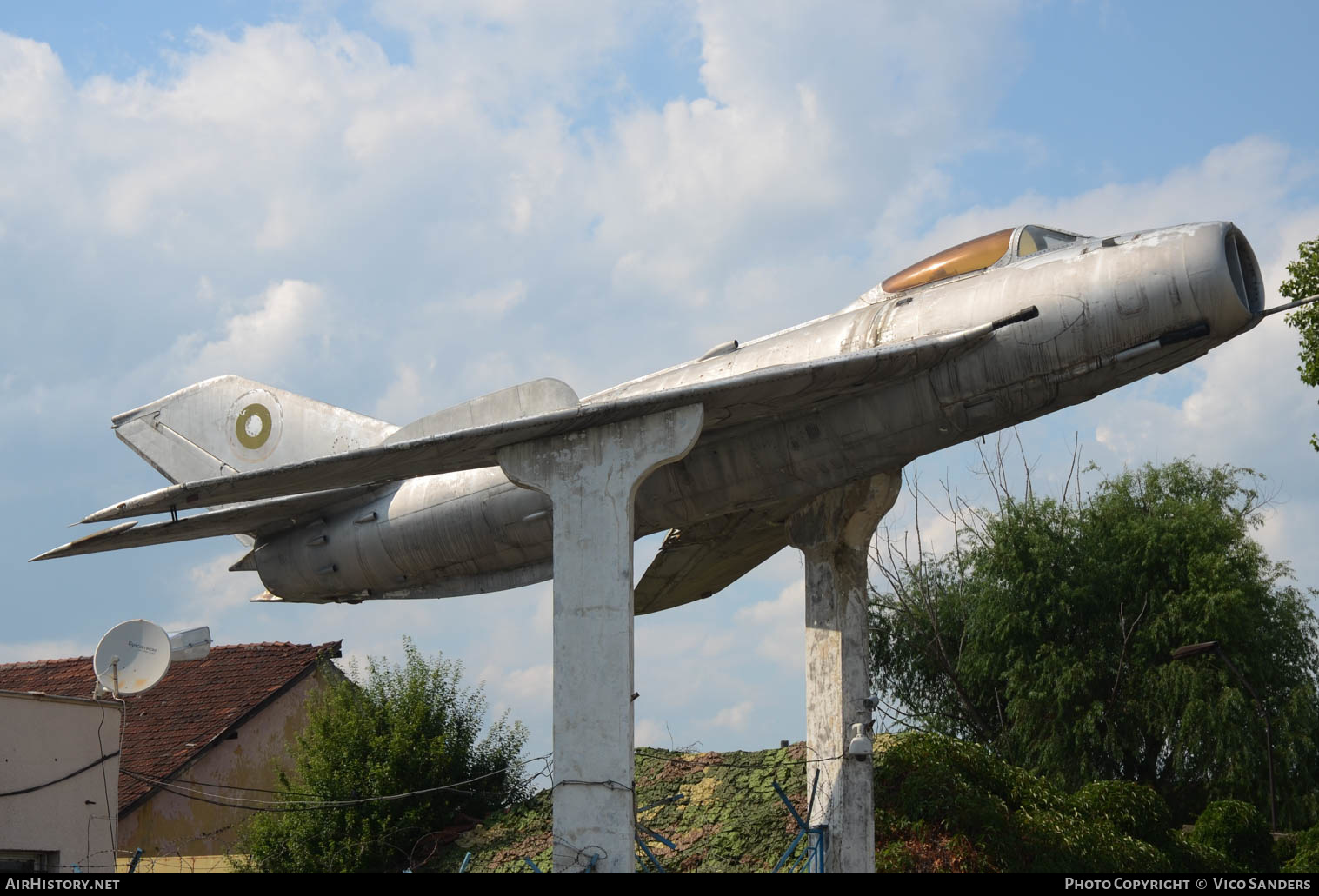 Aircraft Photo of 681 | Mikoyan-Gurevich MiG-19S | Bulgaria - Air Force | AirHistory.net #658614