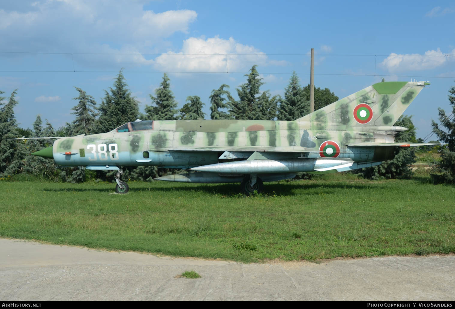 Aircraft Photo of 388 | Mikoyan-Gurevich MiG-21bis SAU | Bulgaria - Air Force | AirHistory.net #658616
