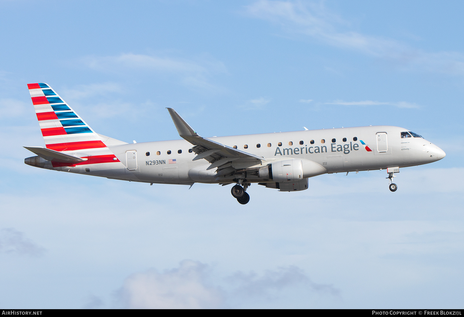 Aircraft Photo of N293NN | Embraer 175LR (ERJ-170-200LR) | American Eagle | AirHistory.net #658617