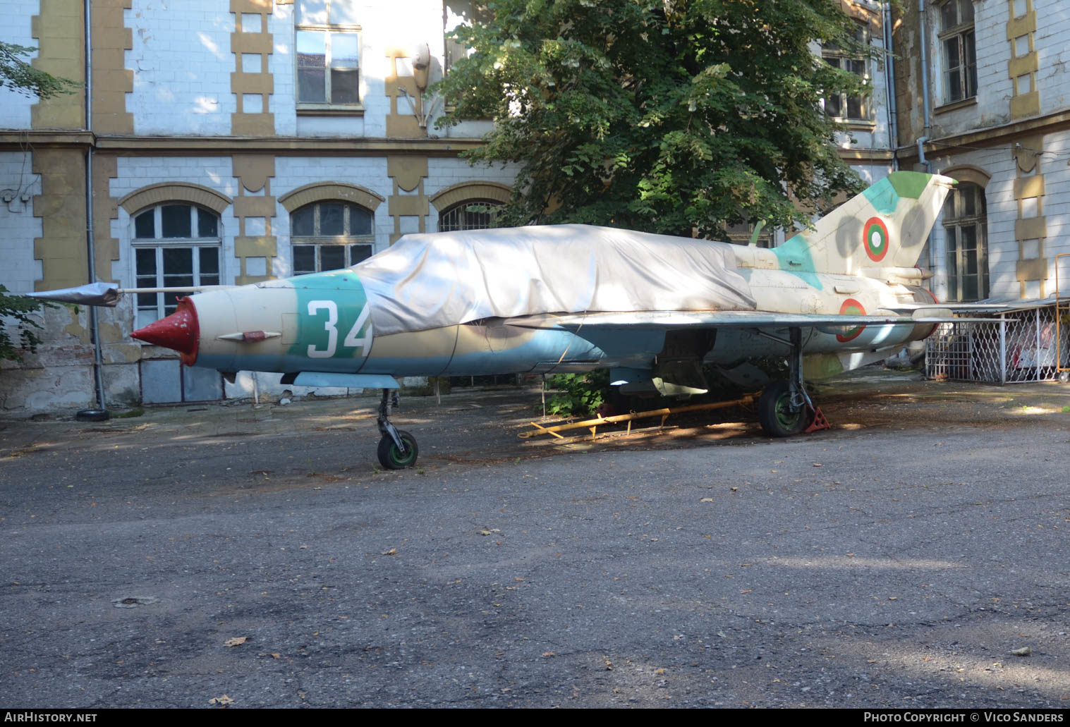 Aircraft Photo of 34 | Mikoyan-Gurevich MiG-21UM | Bulgaria - Air Force | AirHistory.net #658688