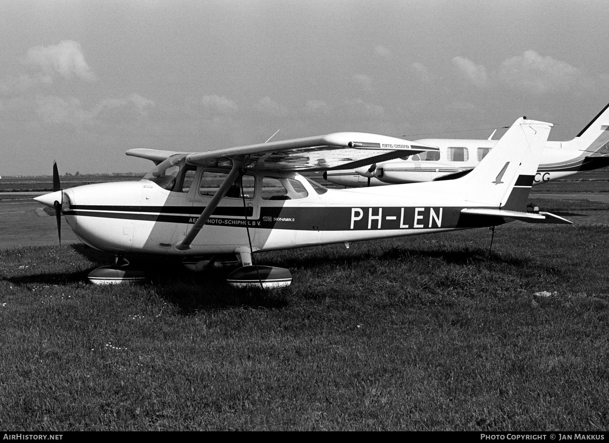 Aircraft Photo of PH-LEN | Reims F172N Skyhawk 100 II | Aerophoto-Schiphol | AirHistory.net #658741