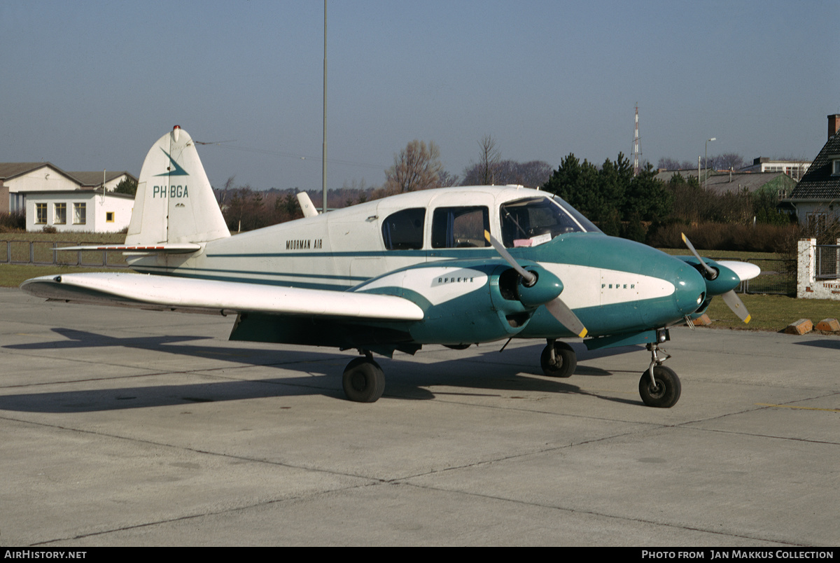 Aircraft Photo of PH-BGA | Piper PA-23-160 Apache F | Moormanair | AirHistory.net #658747