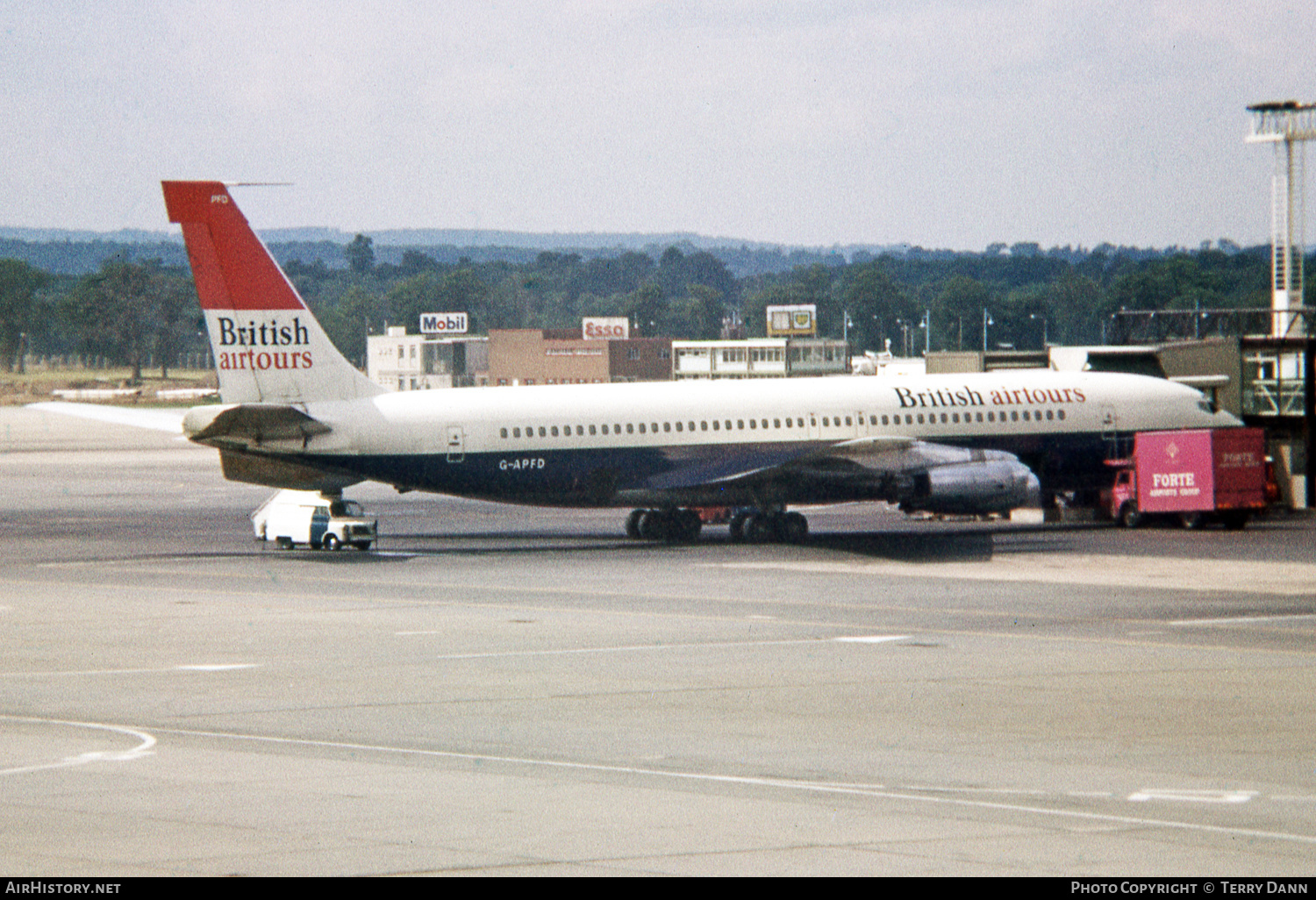 Aircraft Photo of G-APFD | Boeing 707-436 | British Airtours | AirHistory.net #658763