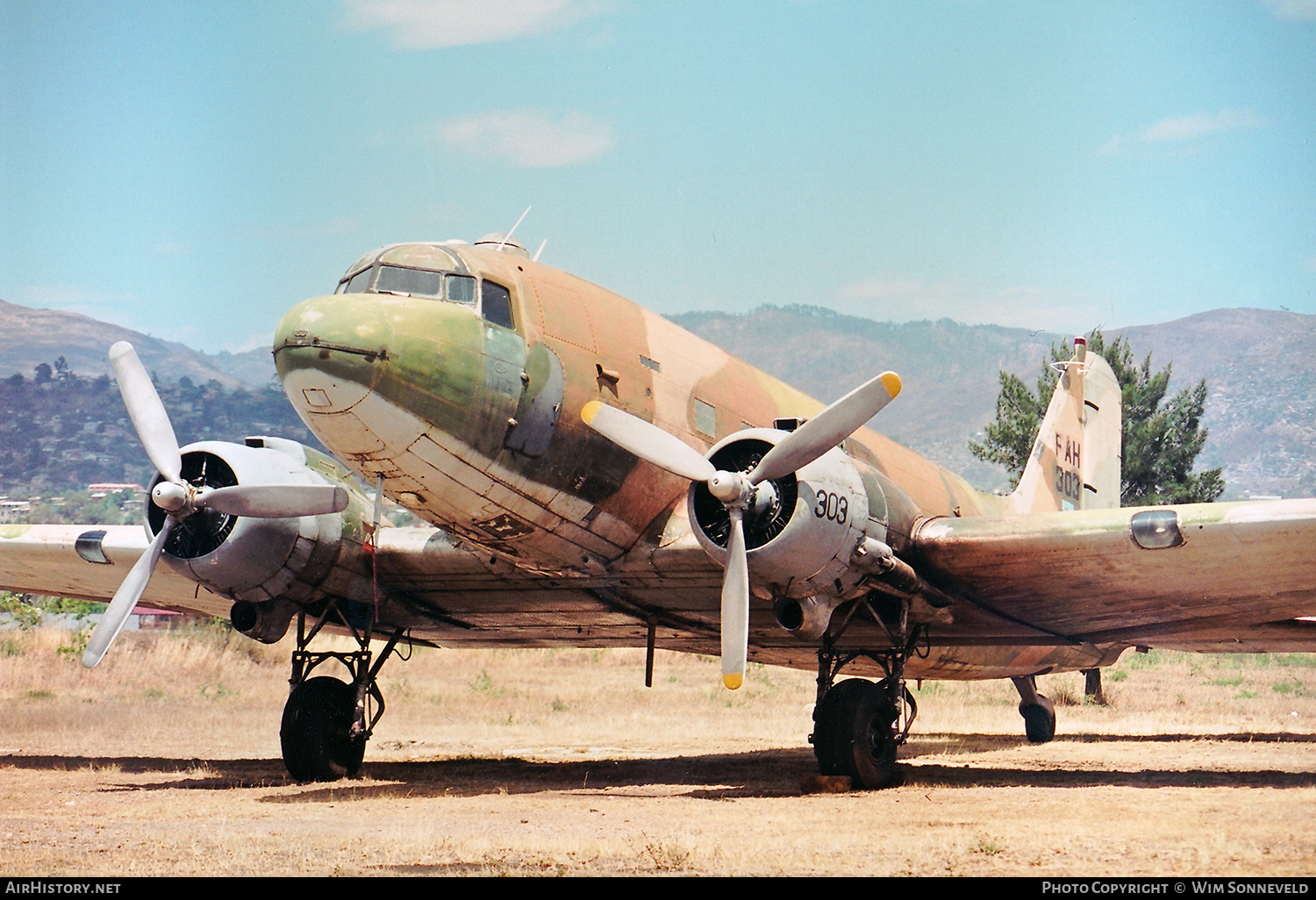 Aircraft Photo of FAH303 | Douglas C-47D Skytrain | Honduras - Air Force | AirHistory.net #658837