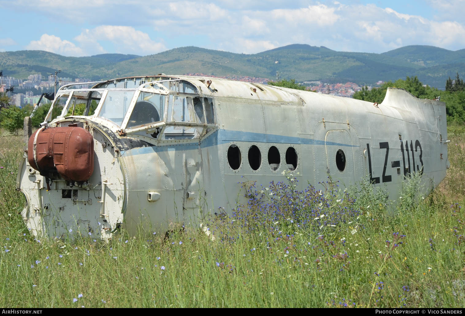 Aircraft Photo of LZ-1113 | Antonov An-2R | AirHistory.net #658937