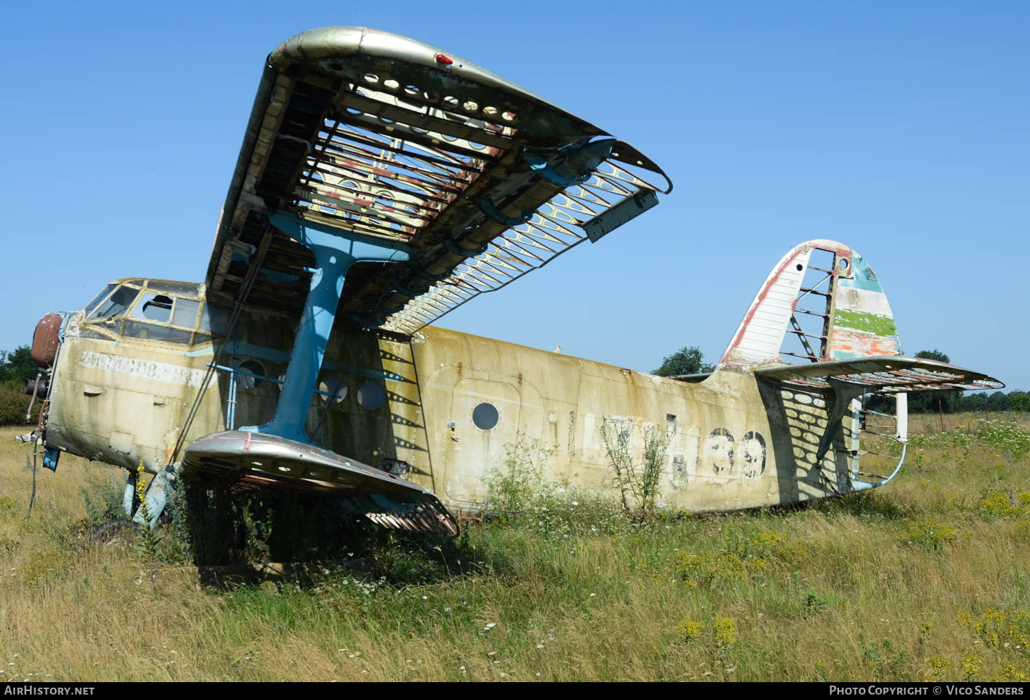 Aircraft Photo of LZ-1169 | Antonov An-2R | AirHistory.net #658943