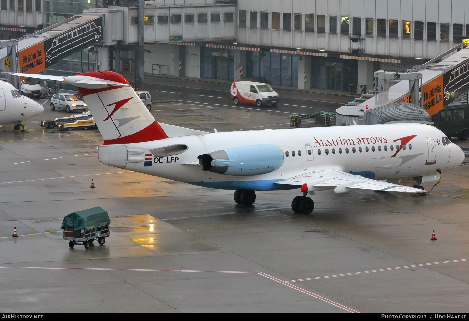 Aircraft Photo of OE-LFP | Fokker 70 (F28-0070) | Austrian Arrows | AirHistory.net #659062
