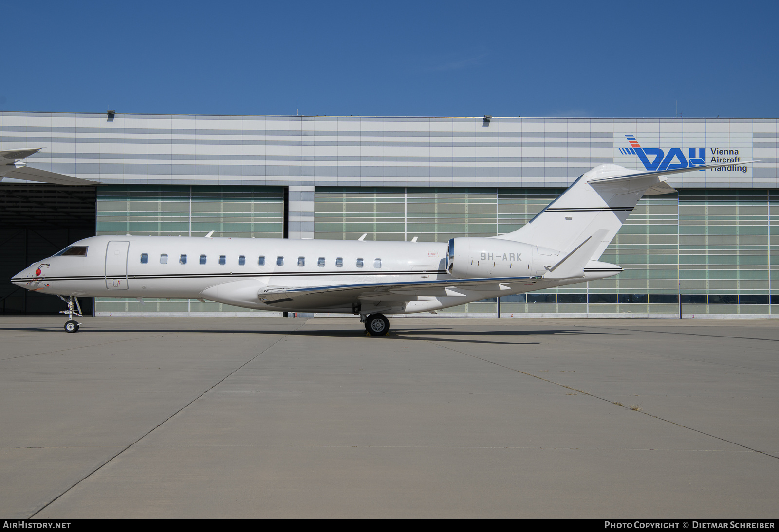 Aircraft Photo of 9H-ARK | Bombardier Global 6500 (BD-700-1A10) | AirHistory.net #659096