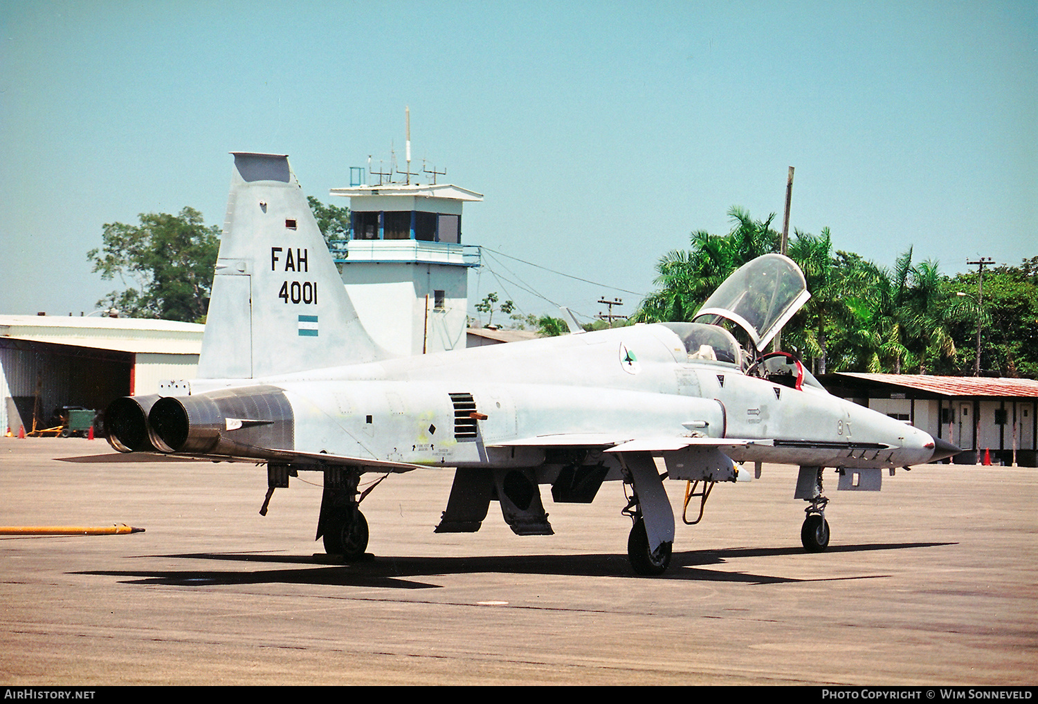 Aircraft Photo of FAH-4001 | Northrop F-5F Tiger II | Honduras - Air Force | AirHistory.net #659097