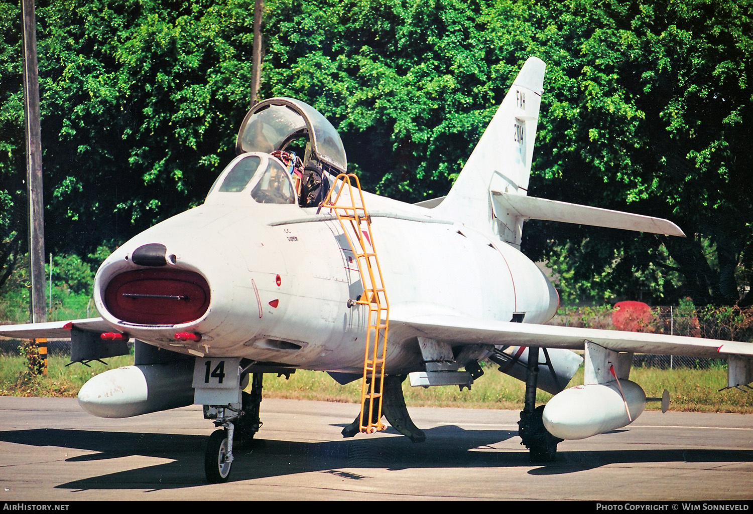 Aircraft Photo of FAH-2014 | Dassault Super Mystere B2 | Honduras - Air Force | AirHistory.net #659226