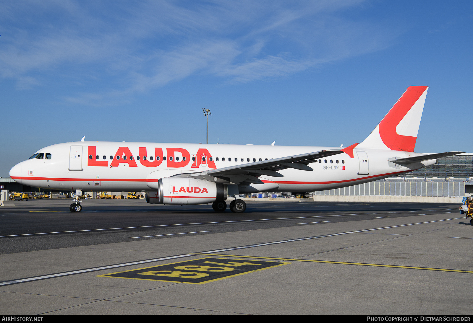 Aircraft Photo of 9H-LOW | Airbus A320-233 | Lauda | AirHistory.net #659329