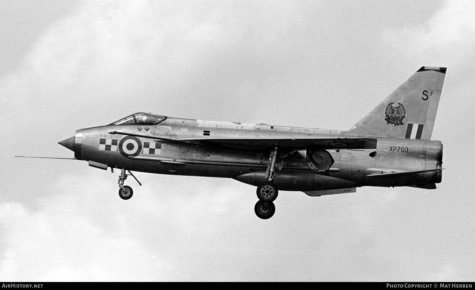 Aircraft Photo of XP703 | English Electric Lightning F3 | UK - Air Force | AirHistory.net #659362