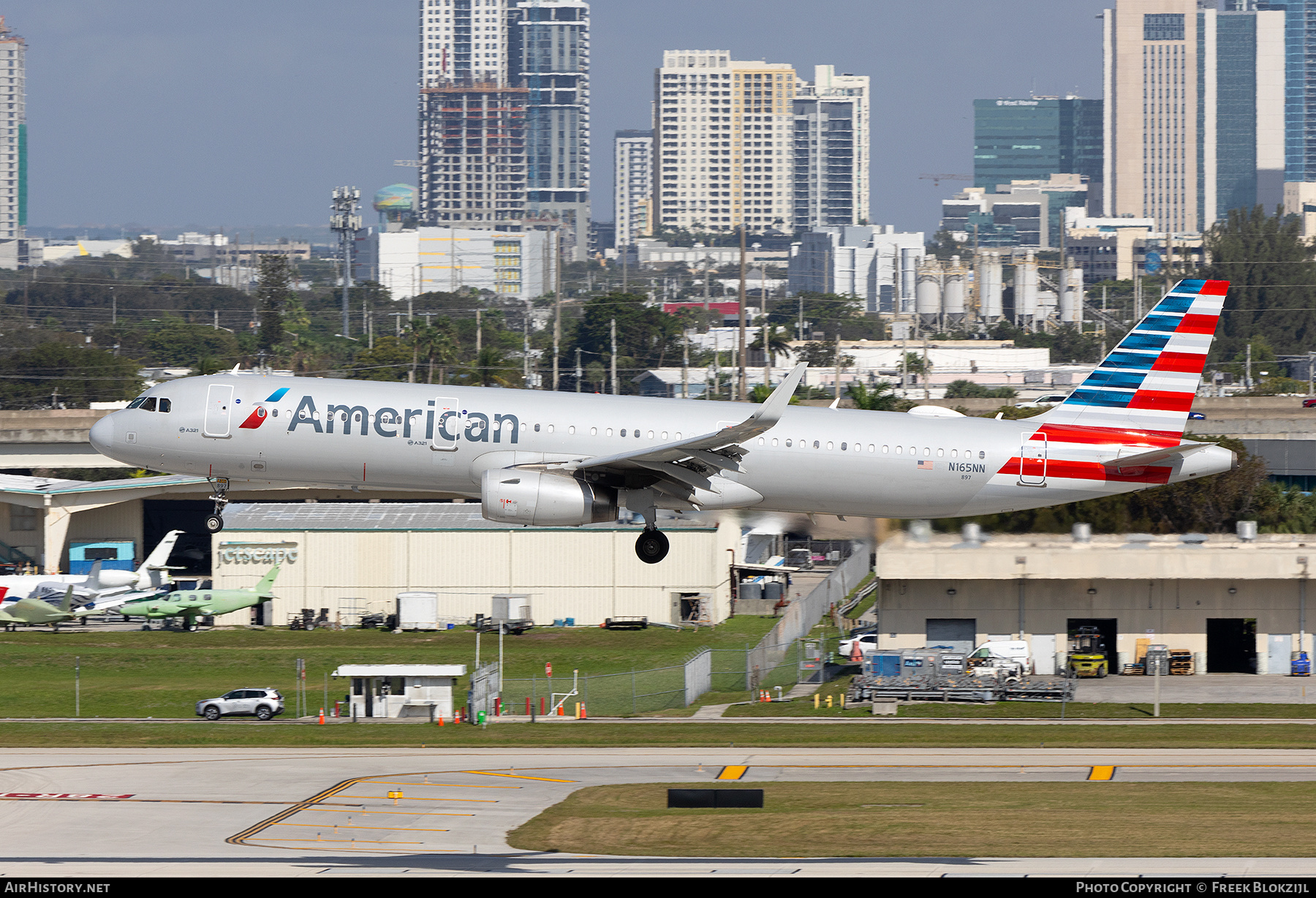 Aircraft Photo of N165NN | Airbus A321-231 | American Airlines | AirHistory.net #659364