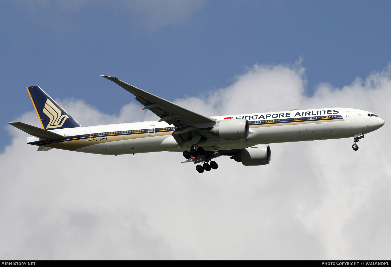 Aircraft Photo of 9V-SWZ | Boeing 777-312/ER | Singapore Airlines | AirHistory.net #659416