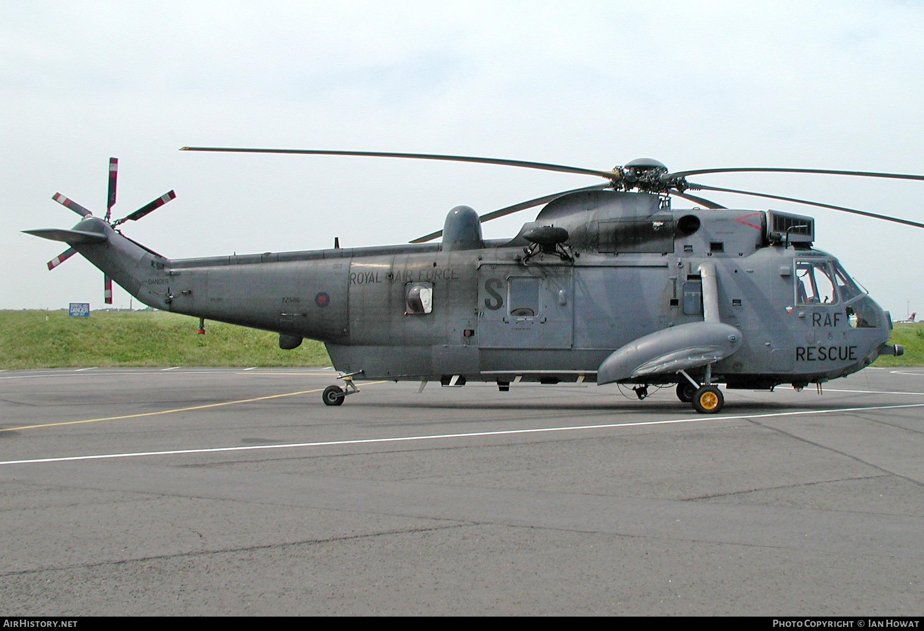 Aircraft Photo of XZ586 | Westland WS-61 Sea King HAR3 | UK - Air Force | AirHistory.net #659420