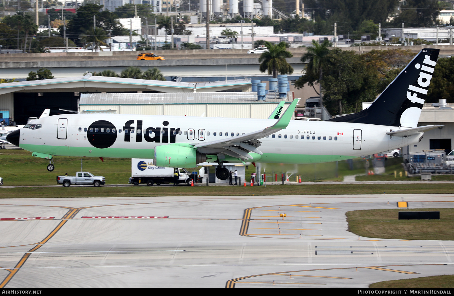 Aircraft Photo of C-FFLJ | Boeing 737-86J | Flair Airlines | AirHistory.net #659477