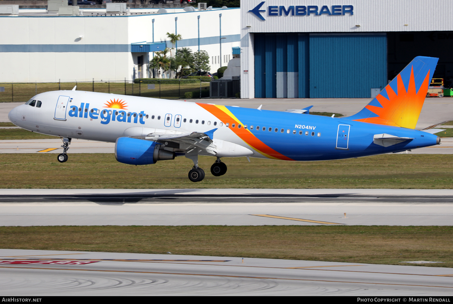 Aircraft Photo of N204NV | Airbus A320-214 | Allegiant Air | AirHistory.net #659487