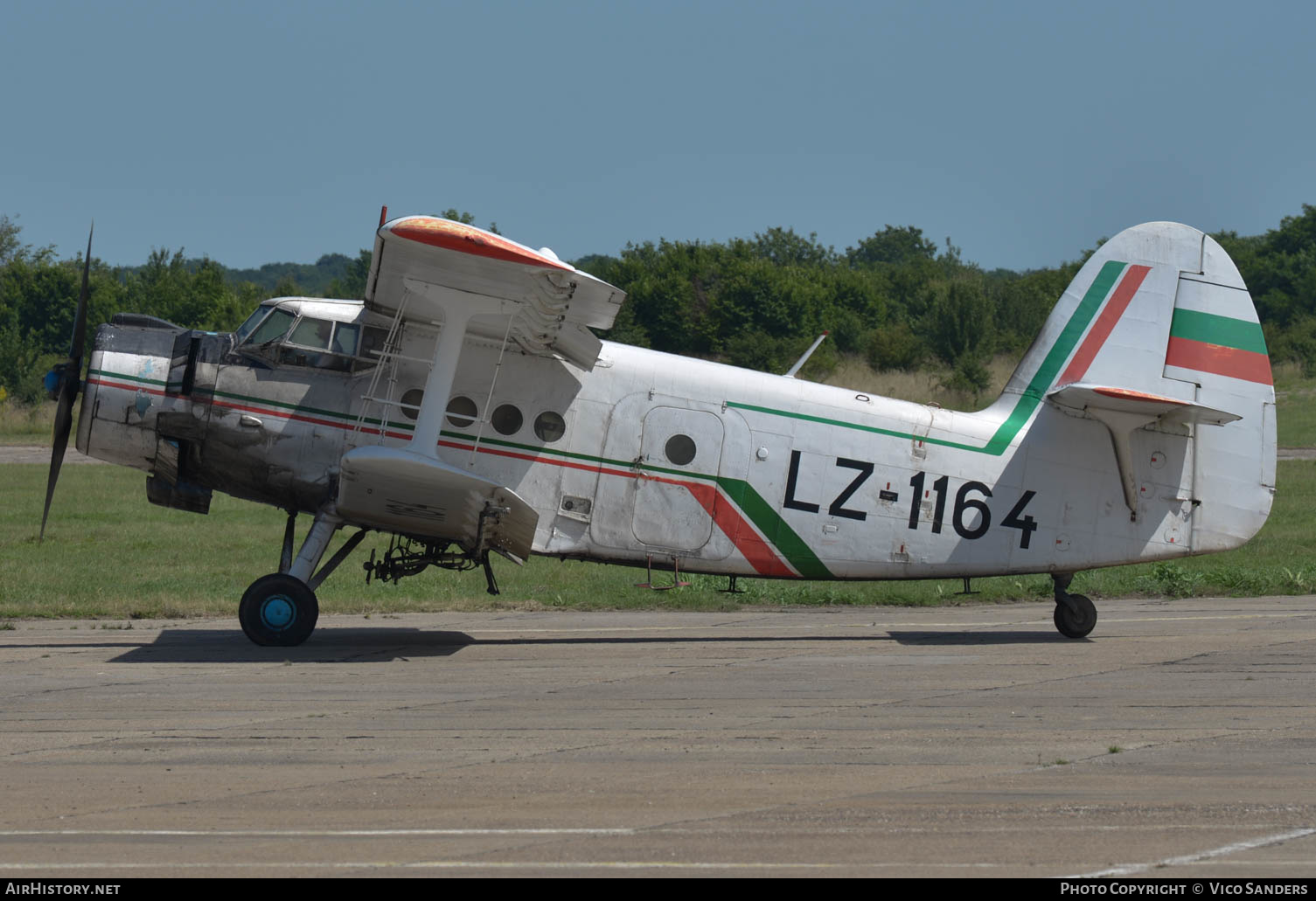 Aircraft Photo of LZ-1164 | Antonov An-2R | AirHistory.net #659558