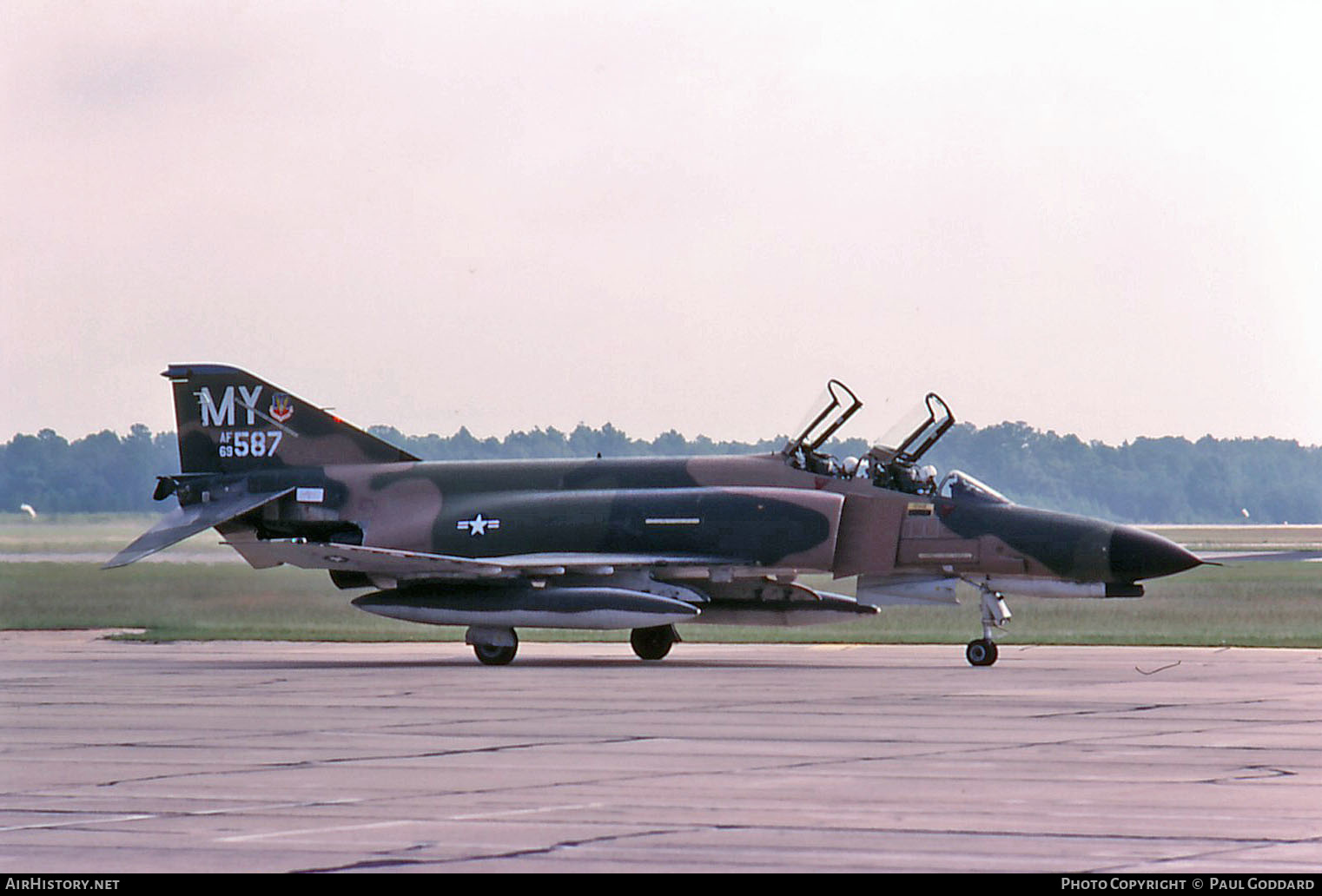 Aircraft Photo of 69-7587 / AF69-587 | McDonnell Douglas F-4E Phantom II | USA - Air Force | AirHistory.net #659589