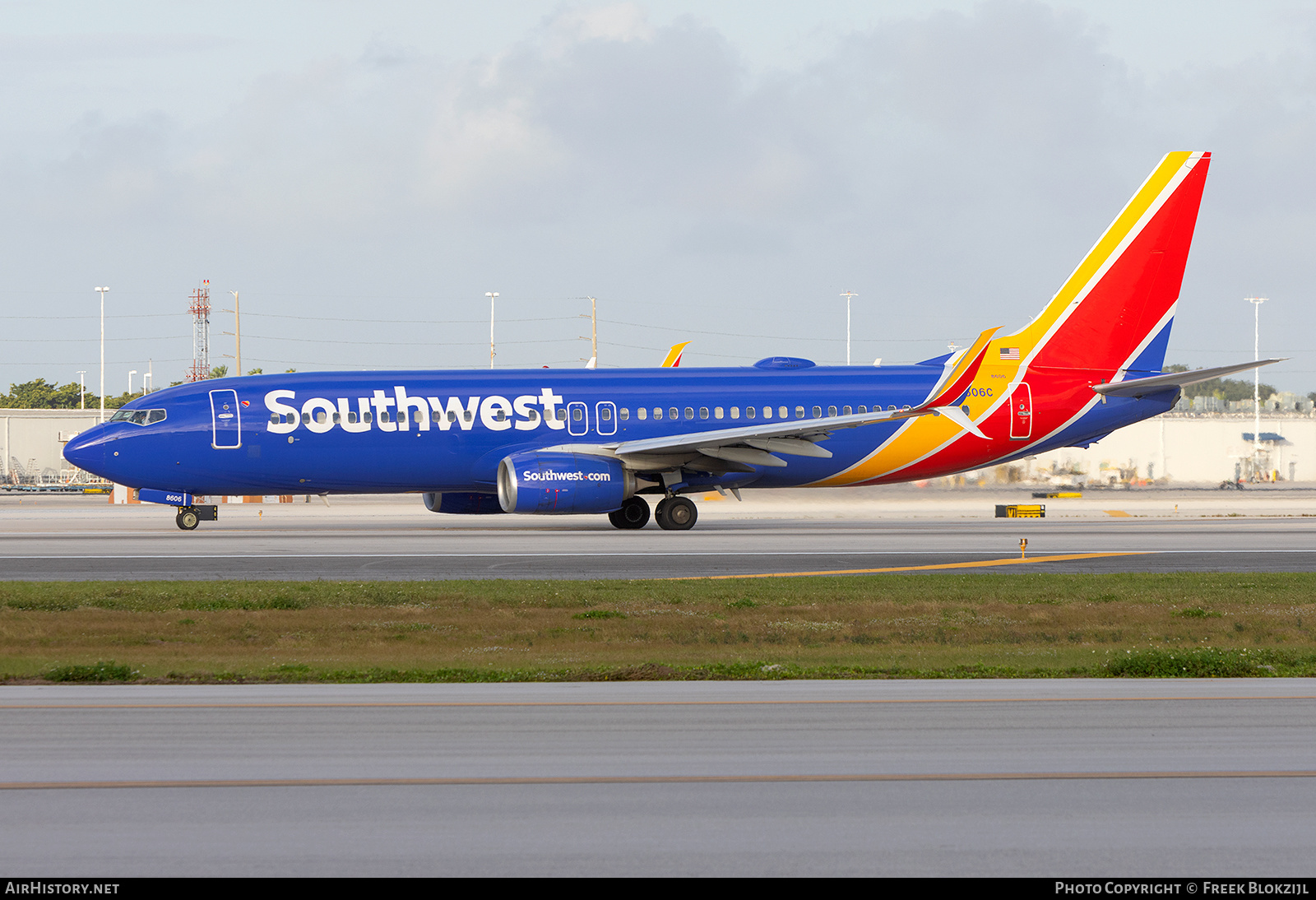 Aircraft Photo of N8606C | Boeing 737-8H4 | Southwest Airlines | AirHistory.net #659639
