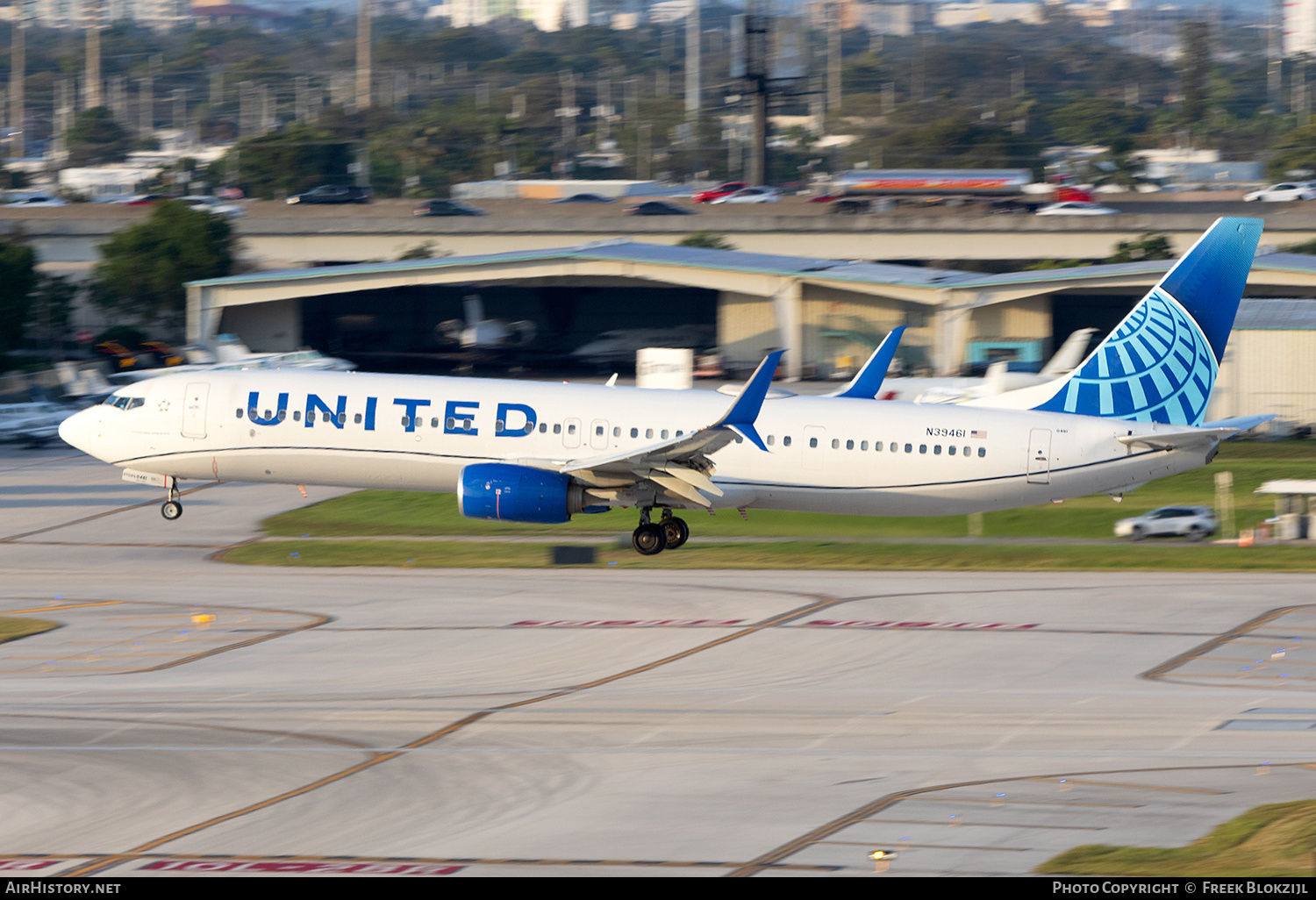 Aircraft Photo of N39461 | Boeing 737-924/ER | United Airlines | AirHistory.net #659715