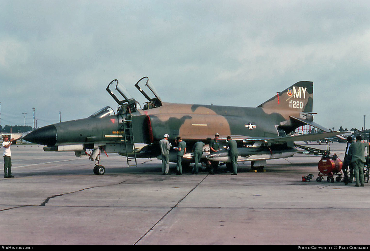 Aircraft Photo of 69-7220 / AF69-220 | McDonnell Douglas F-4E Phantom II | USA - Air Force | AirHistory.net #659787