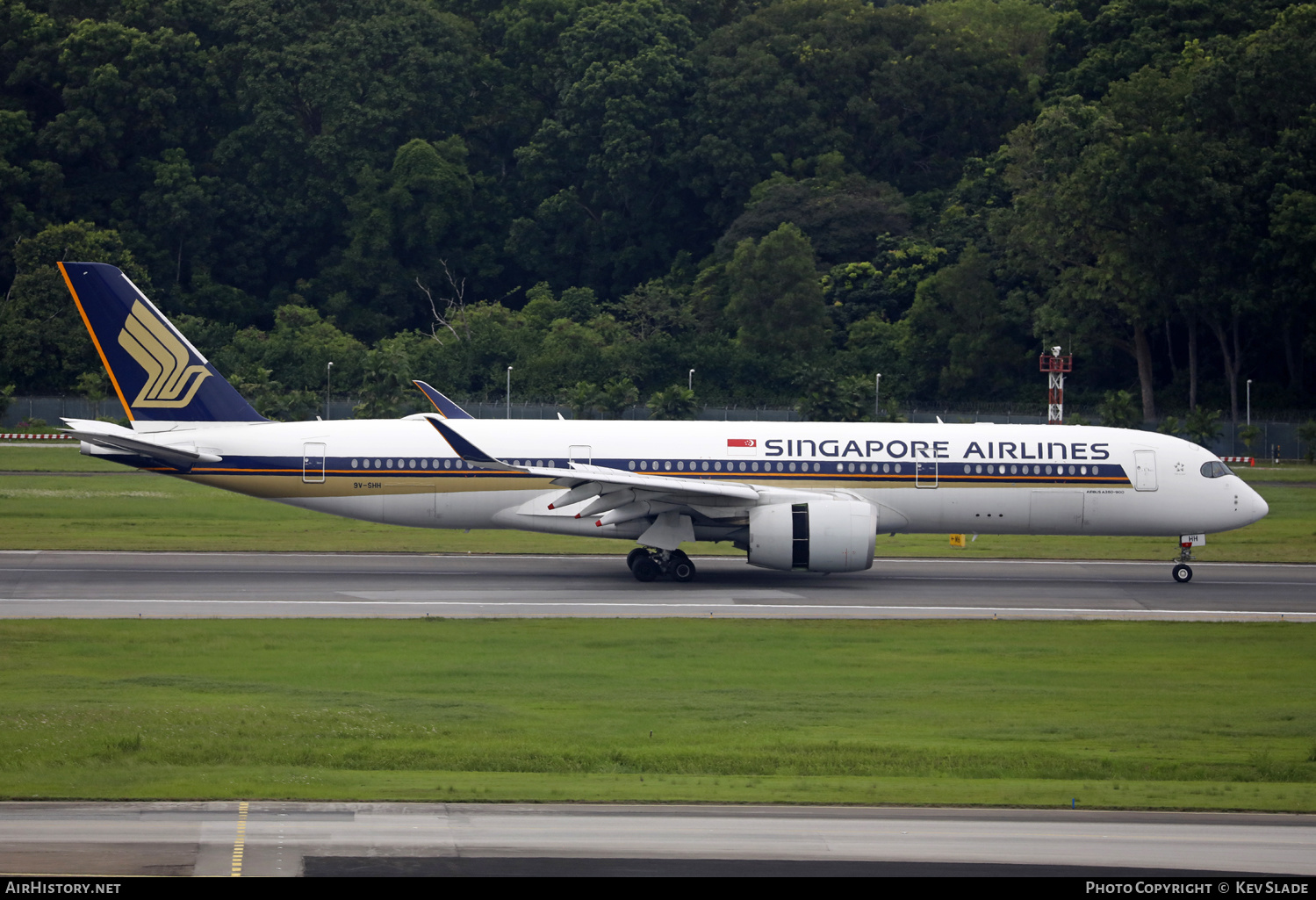 Aircraft Photo of 9V-SHH | Airbus A350-941 | Singapore Airlines | AirHistory.net #659876