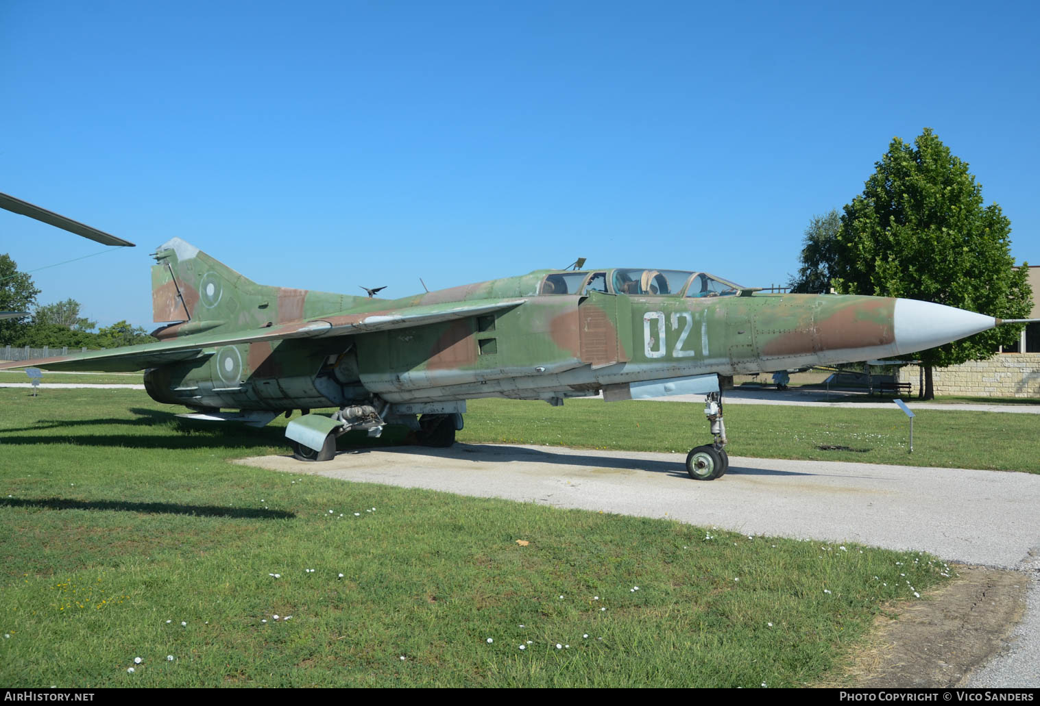 Aircraft Photo of 021 | Mikoyan-Gurevich MiG-23UB | Bulgaria - Air Force | AirHistory.net #659896